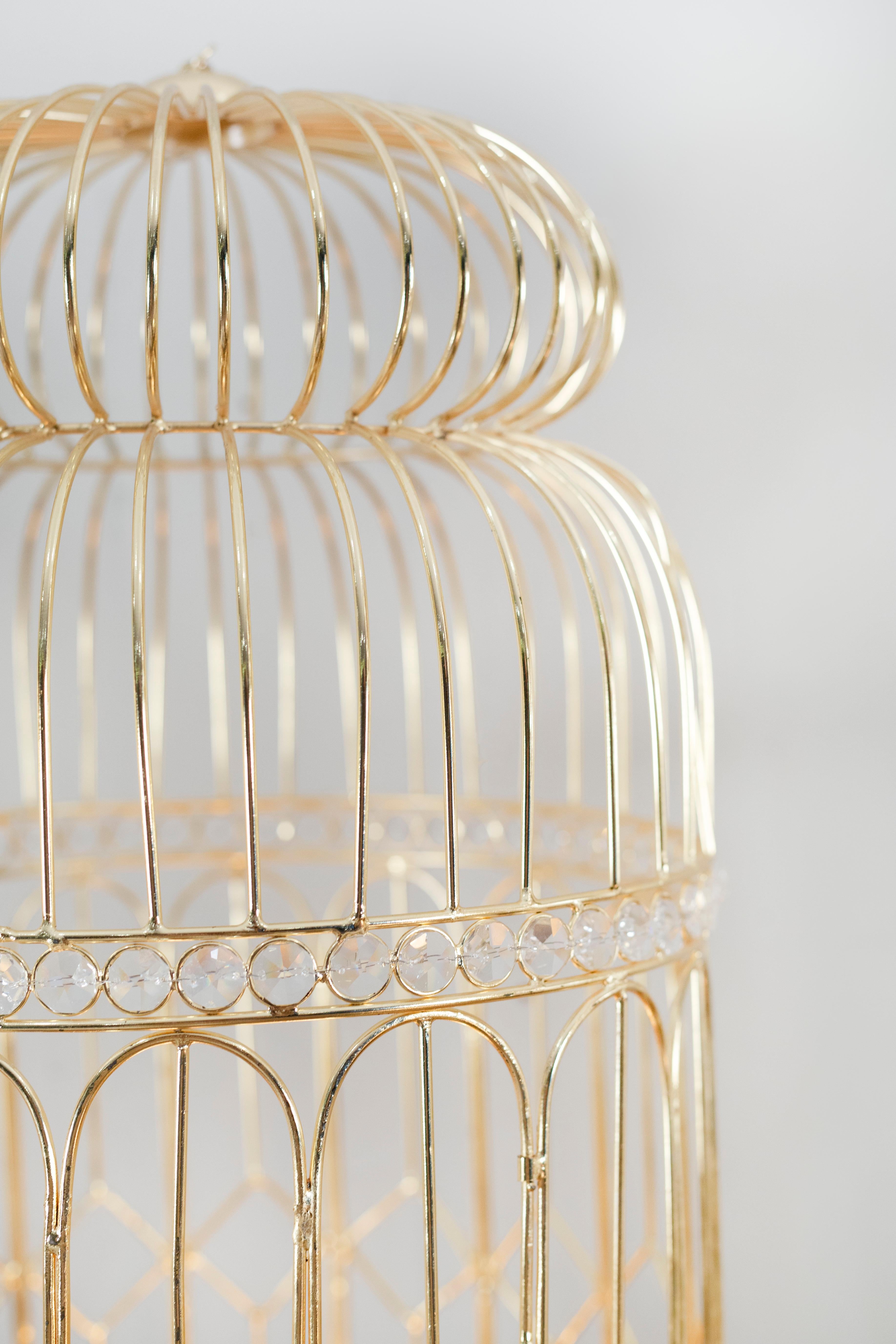 Portugais Lot de 2 cages à oiseaux, plaqués or et cristaux, fabriqués à la main par Lusitanus Home en vente