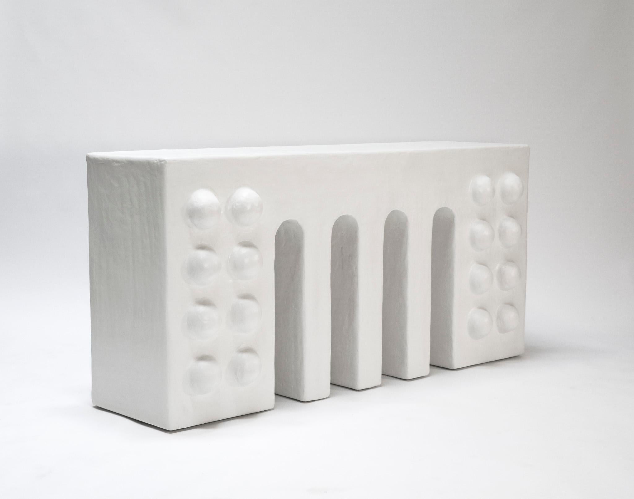 Wendon Console Table in Gypsum & Fiberglass by Brent Warr Studios In New Condition For Sale In Bainbridge, GA