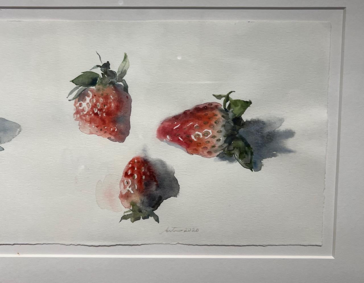 « Quatre fraises », peinture à l'aquarelle de quatre fraises sur fond blanc - Gris Still-Life Painting par Wendy Artin