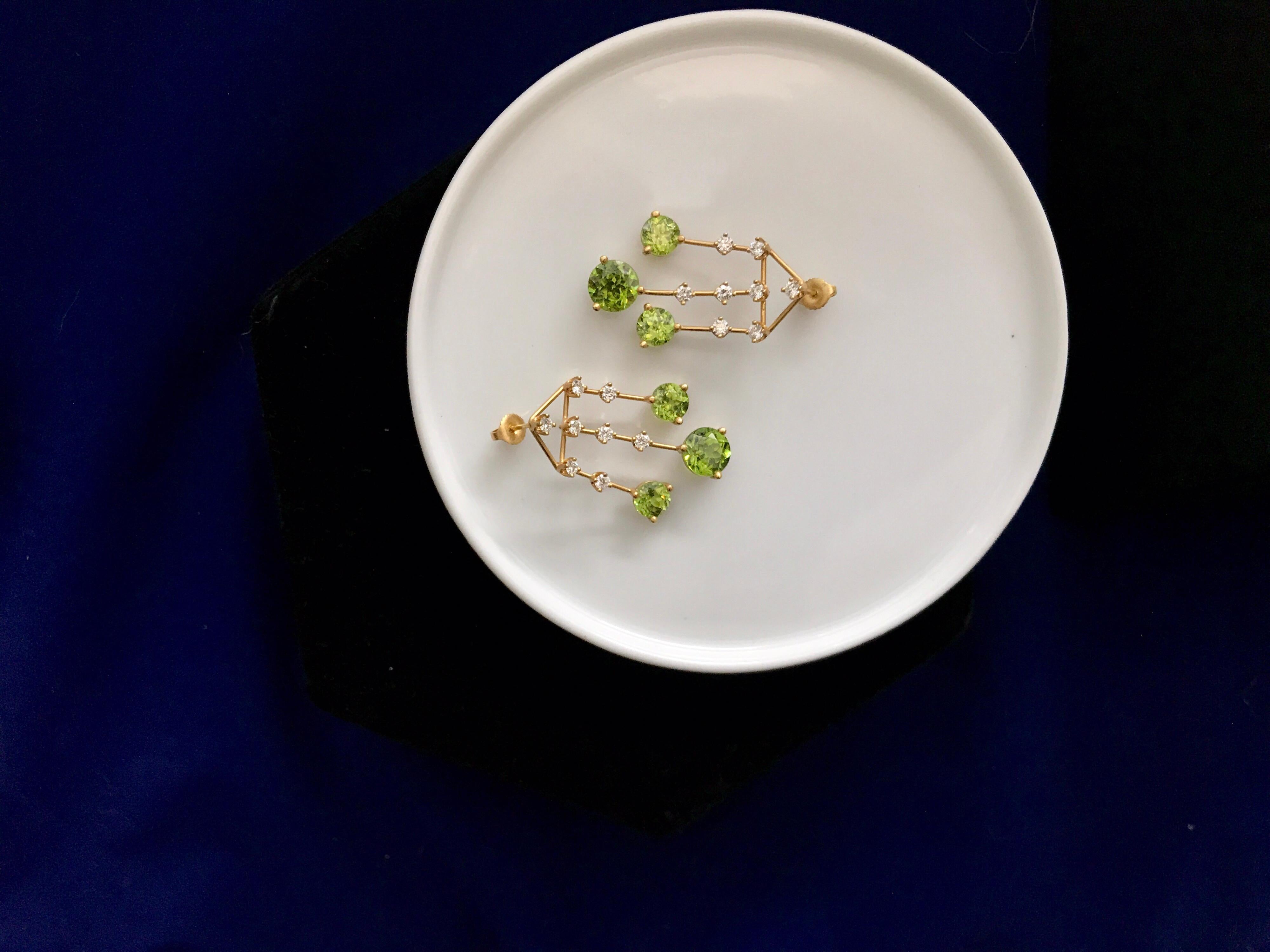 Wendy Brandes Birthstone Chandelier Earrings With Peridot and 1.41 TCW Diamonds For Sale 1