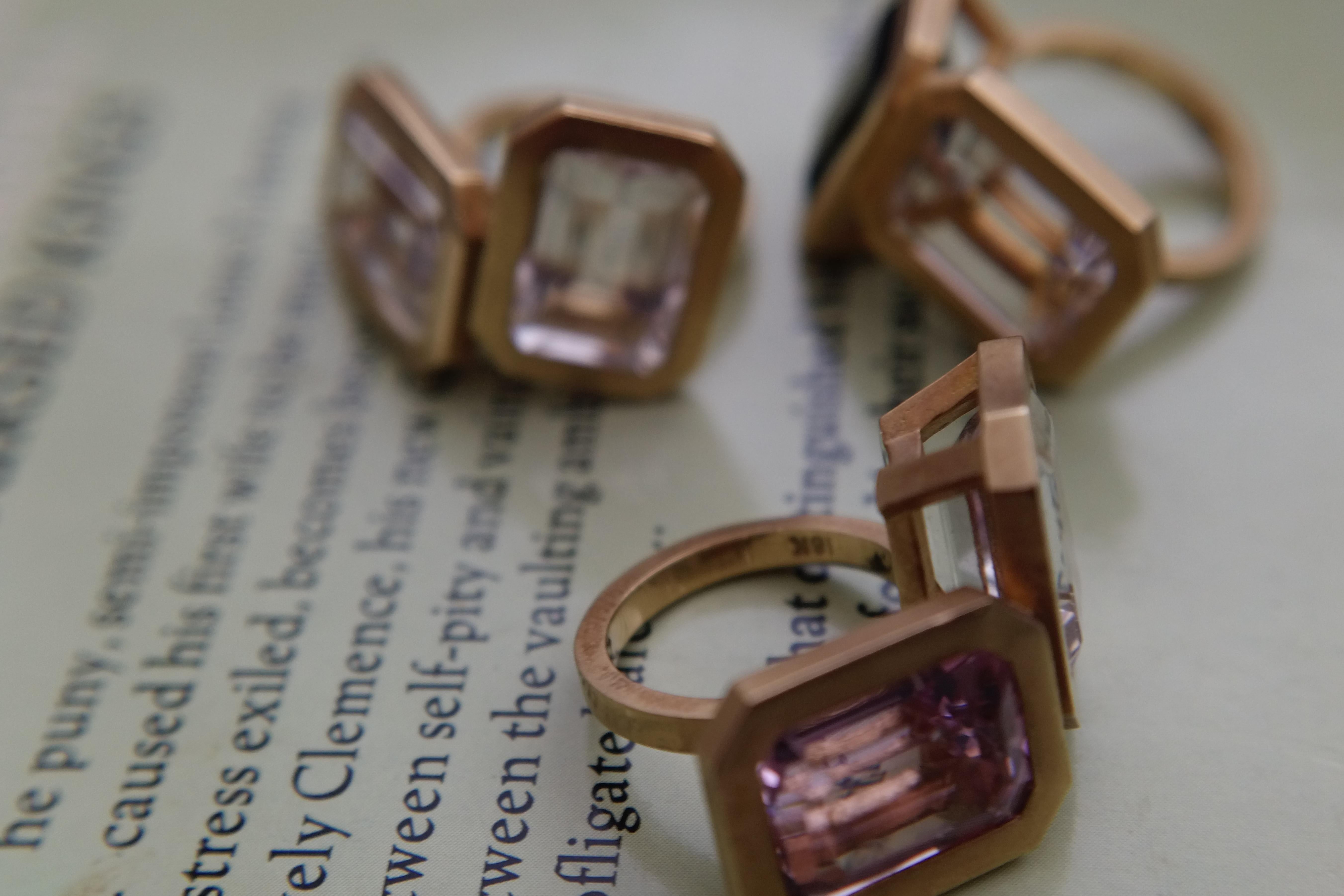 Contemporain Wendy Brandes Bague Toi et Moi en or 18 carats à deux pierres avec cristaux de roche en vente
