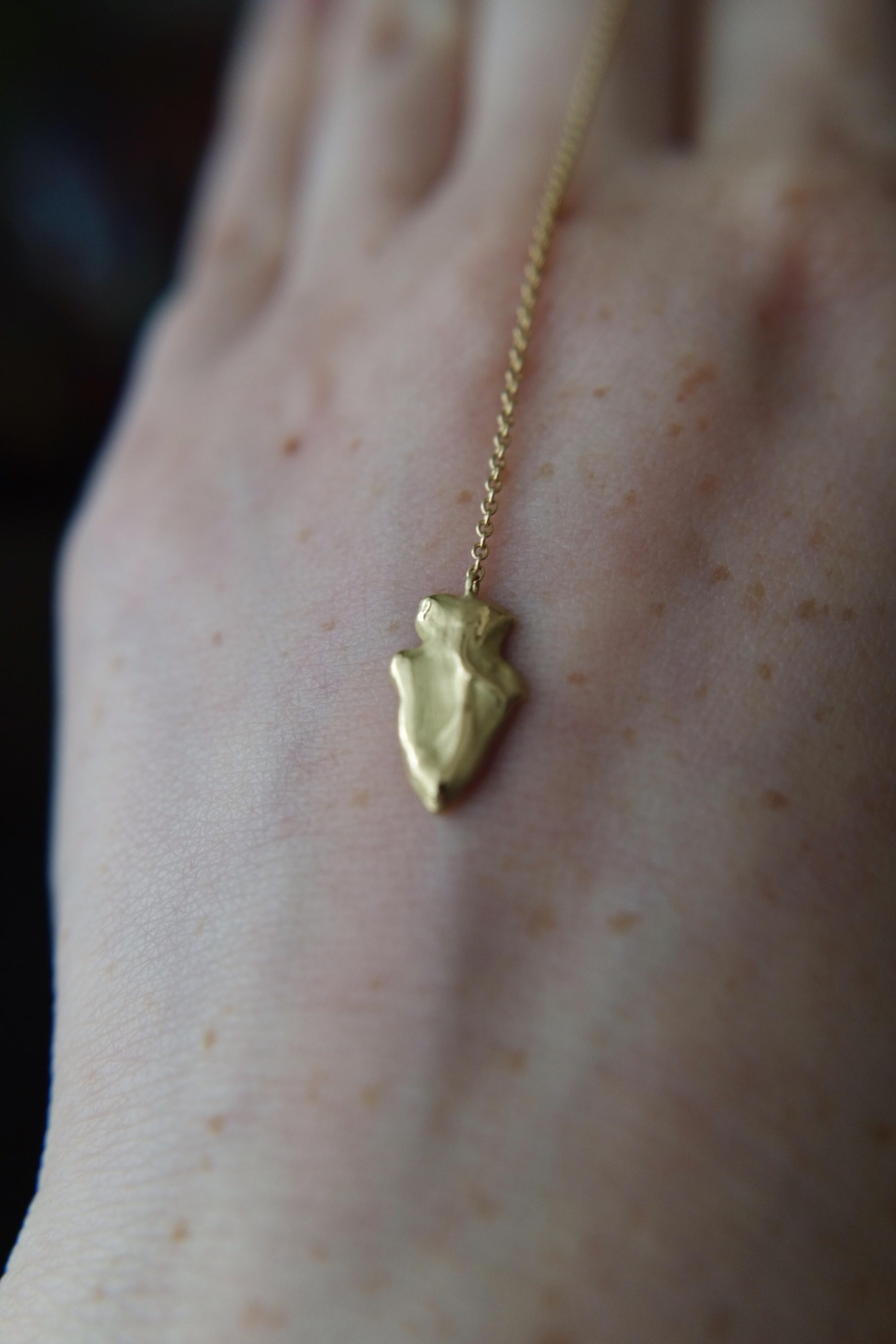 Wendy Brandes Arrowhead Lariat Yellow Gold Y-Necklace In New Condition In New York, NY