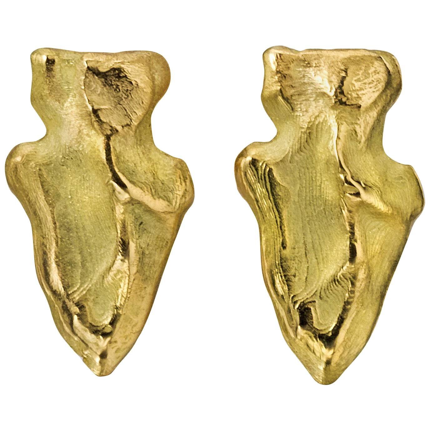 Pendientes de oro amarillo con punta de flecha Wendy Brandes en venta