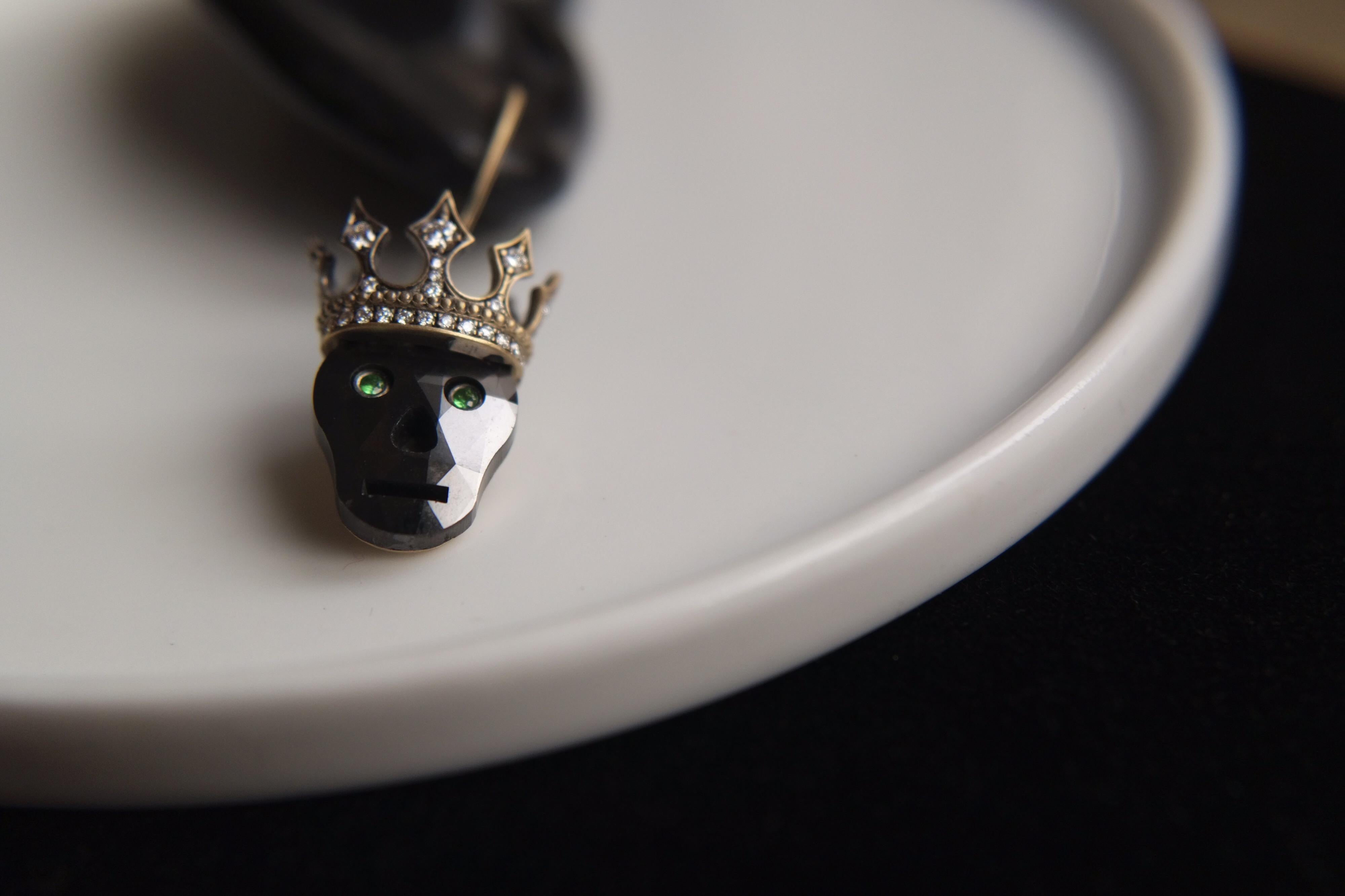 Contemporary Wendy Brandes Memento Mori Black Diamond Skull Earrings With Crowns