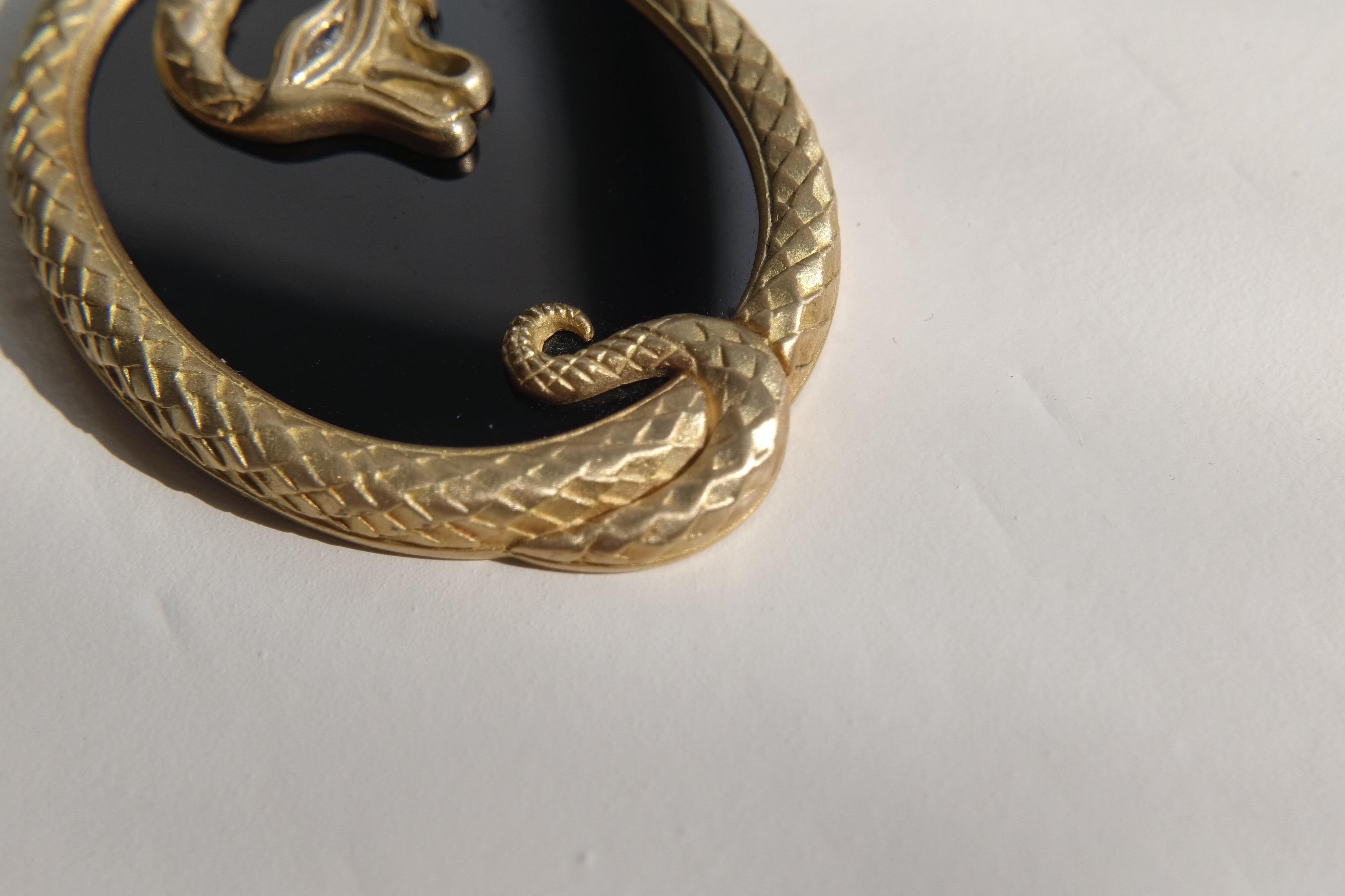 Wendy Brandes Halskette mit Schlangenanhnger aus 18 Karat Gelbgold mit Onyx und Diamant-Akzent Damen im Angebot
