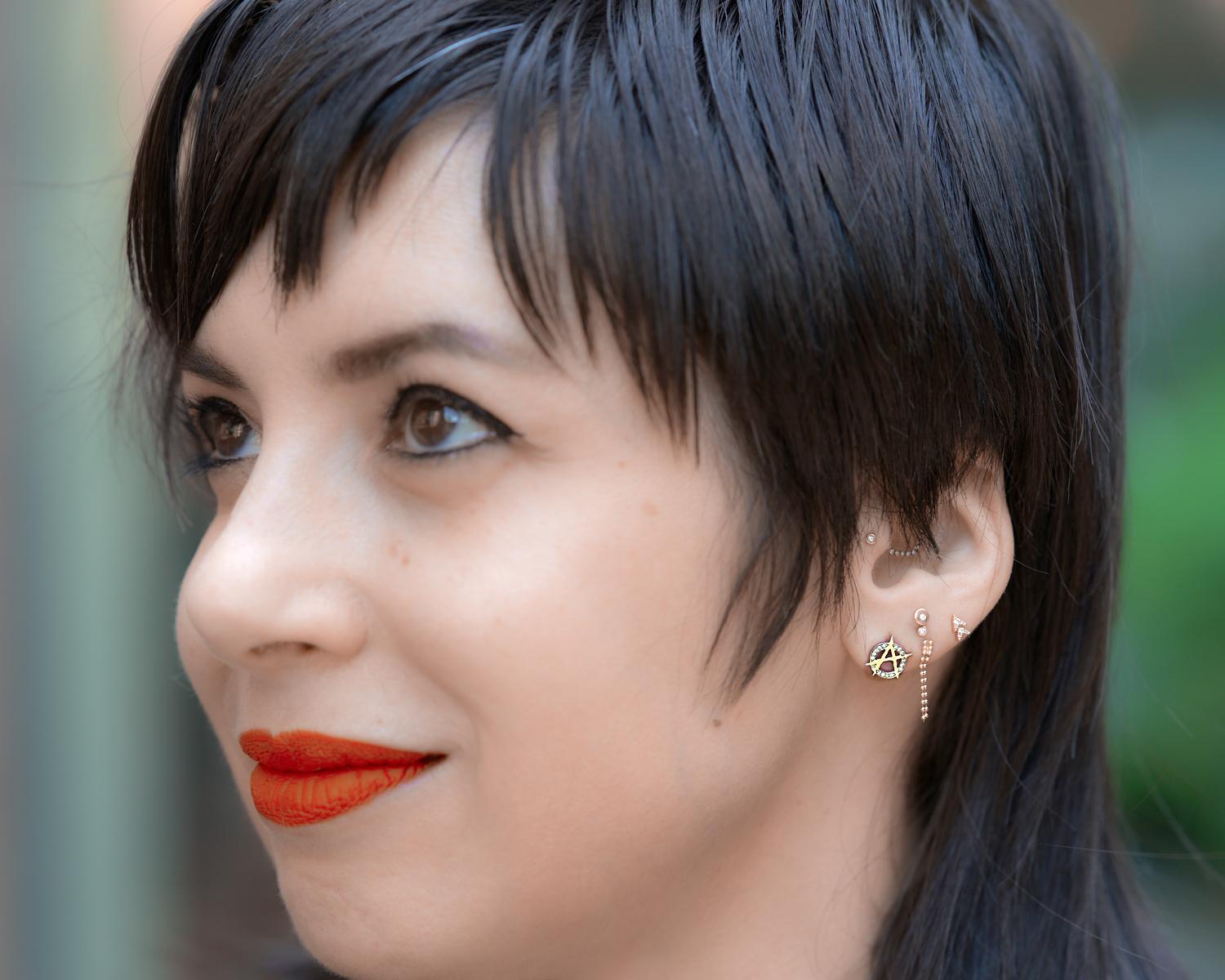  Wendy Brandes Clous d'oreilles Anarchy Punk en or jaune et diamants Unisexe 