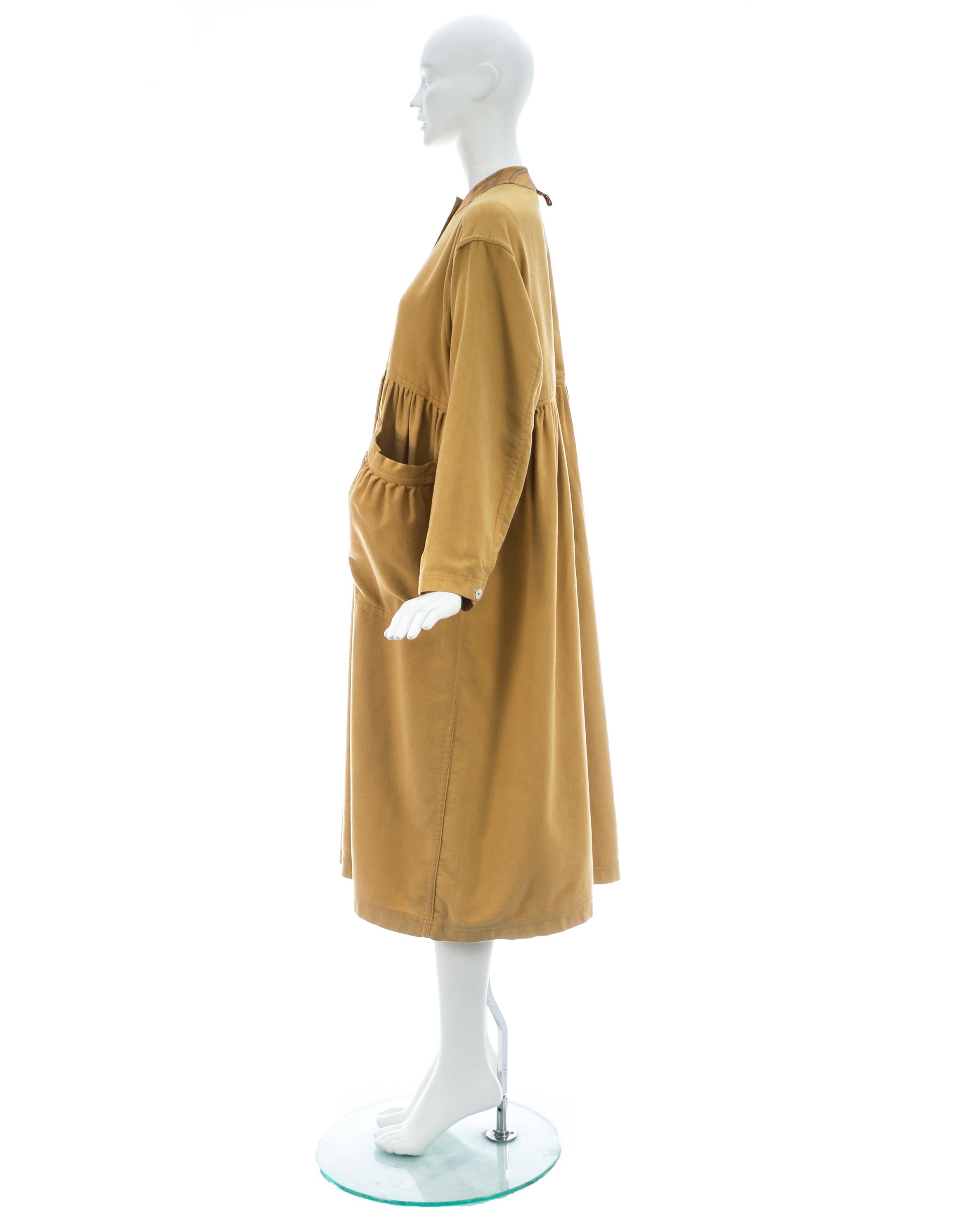 Women's Wendy Dagworthy mustard cotton oversized smock dress, ca. 1982 For Sale