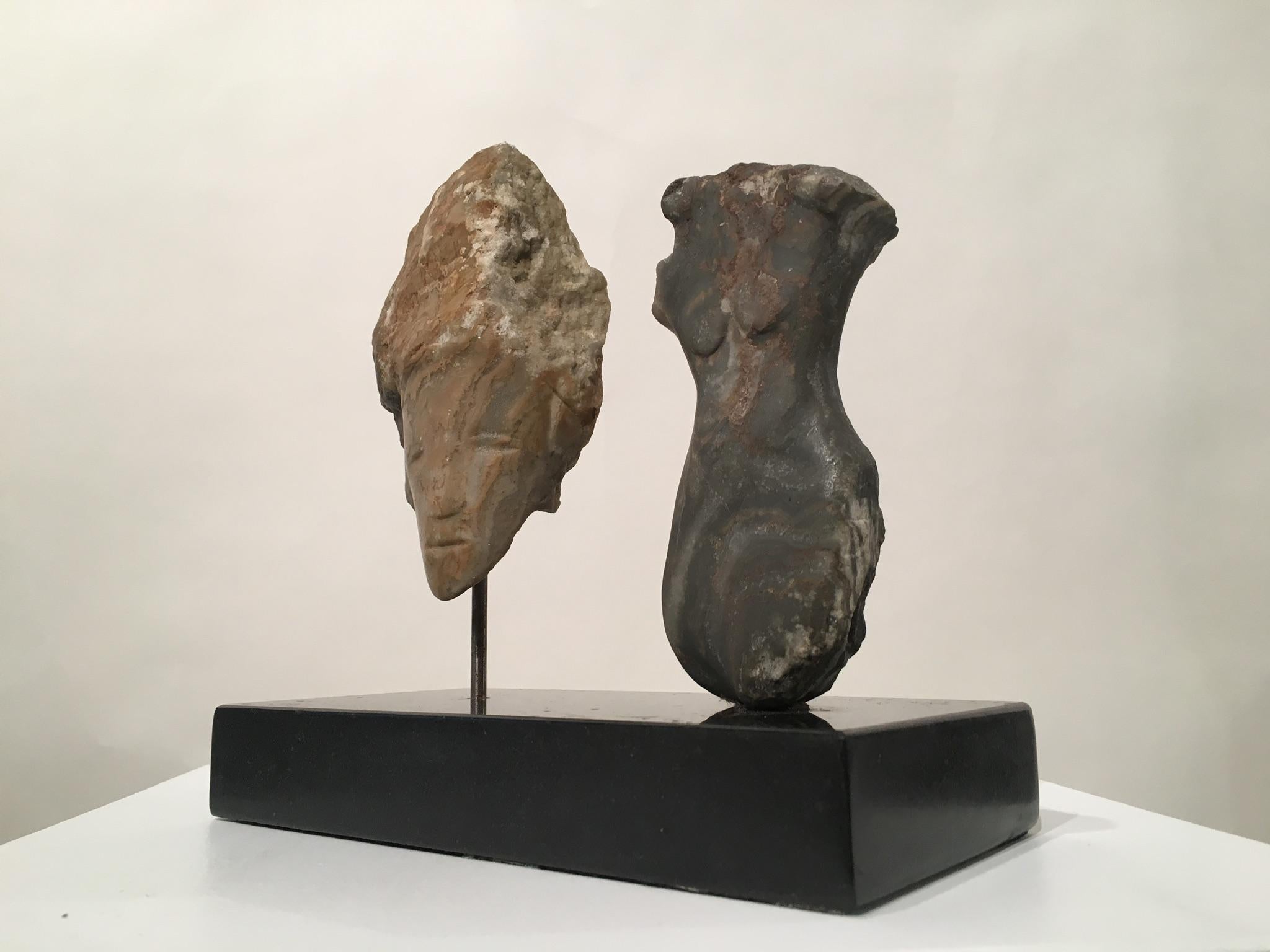 Américain Sculpture de tête et de torse en albâtre de Wendy Hendelman, 2015 en vente