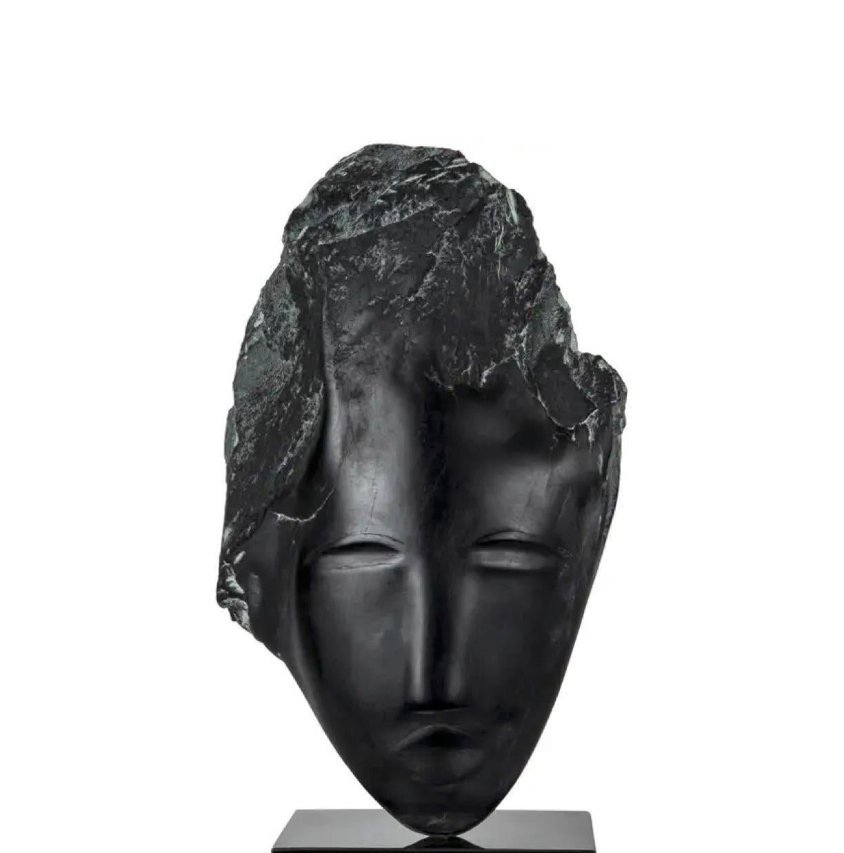 Moderne Sculpture de tête en albâtre noir de Wendy Hendelman, 2019 en vente