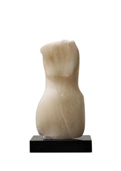 Sculpture torse en marbre de Wendy Hendelman, 2025