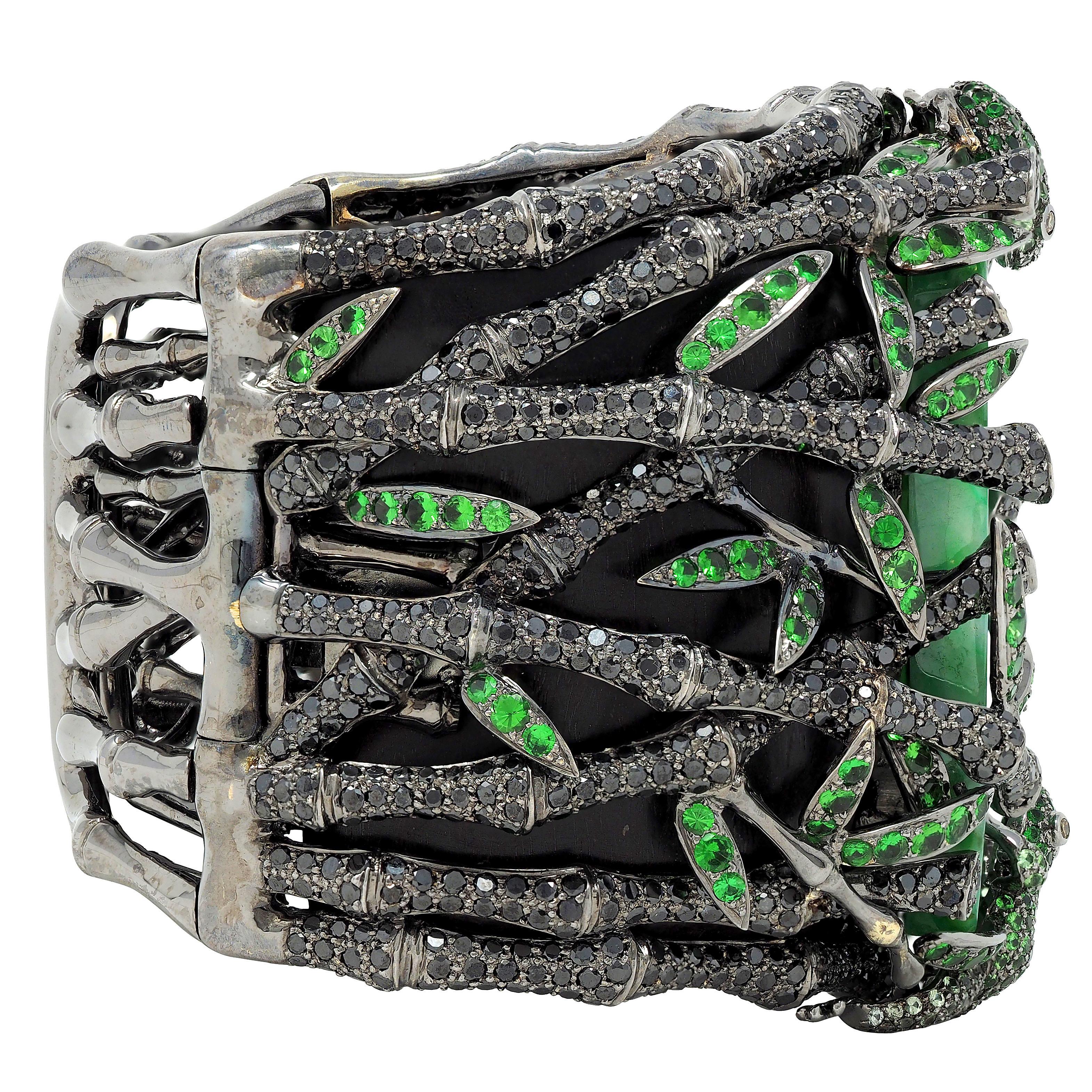 Contemporain Wendy Yue 2013 Jade Grenat Diamant  Bracelet manchette grenouille de la forêt interdite en or 18K en vente
