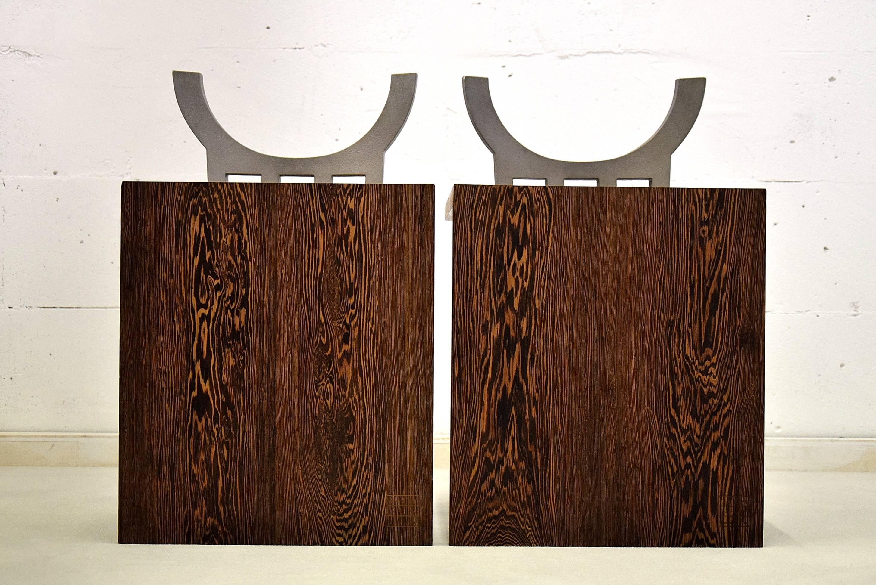 Taburetes contemporáneos de wengué y aluminio Wengué en venta