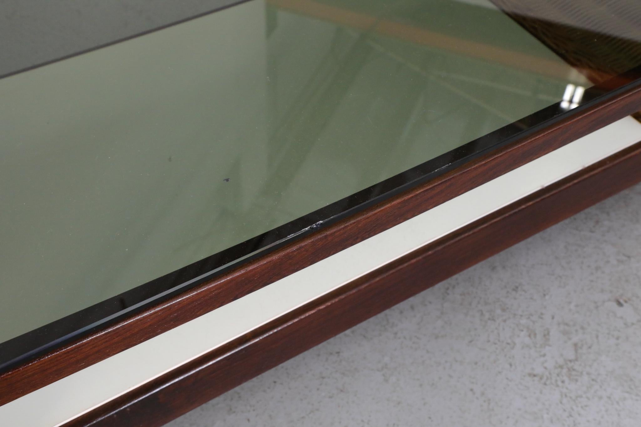 Table basse en wengé, formica et verre avec panier en rotin de Kho Liang Ie en vente 8