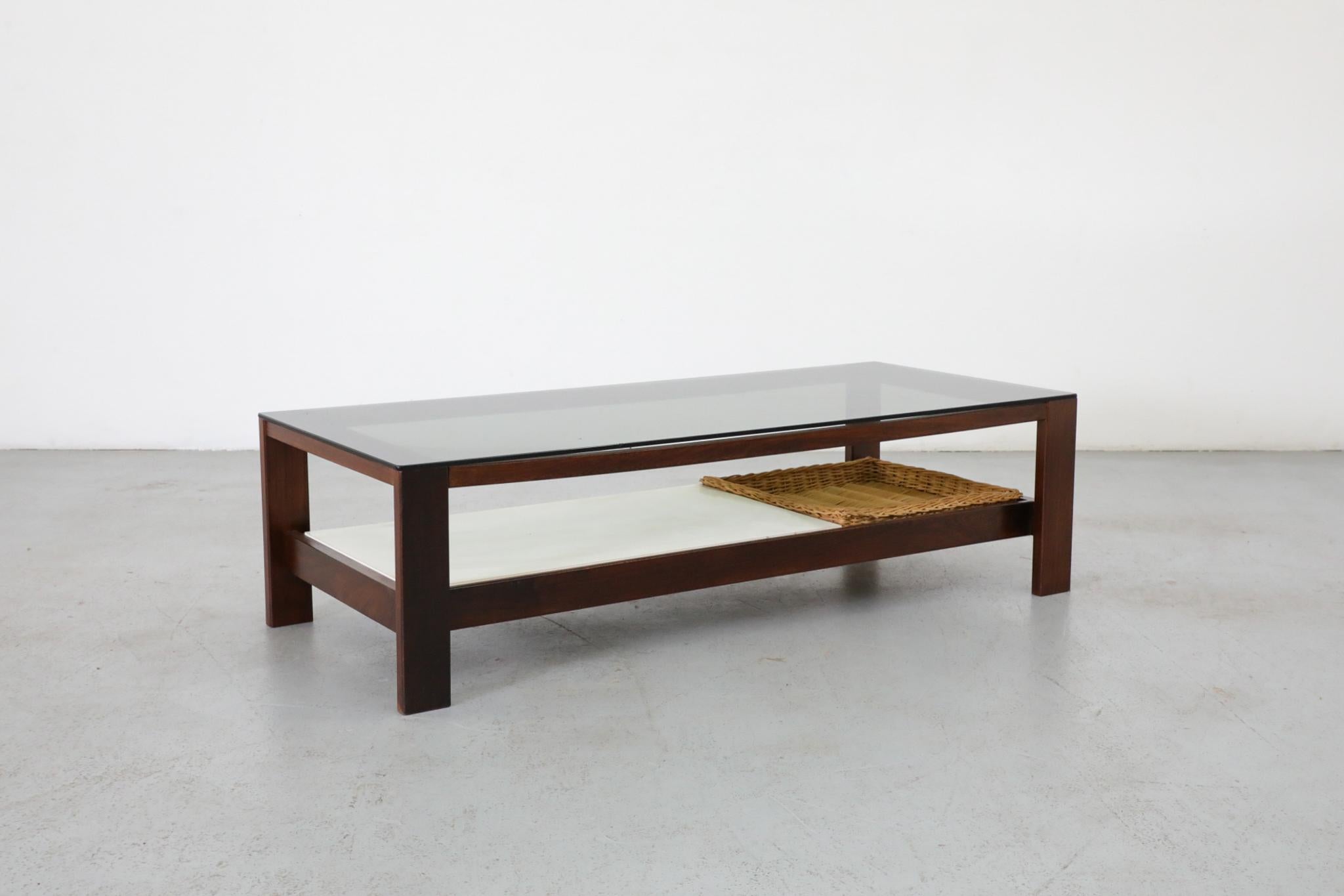 20ième siècle Table basse en wengé, formica et verre avec panier en rotin de Kho Liang Ie en vente
