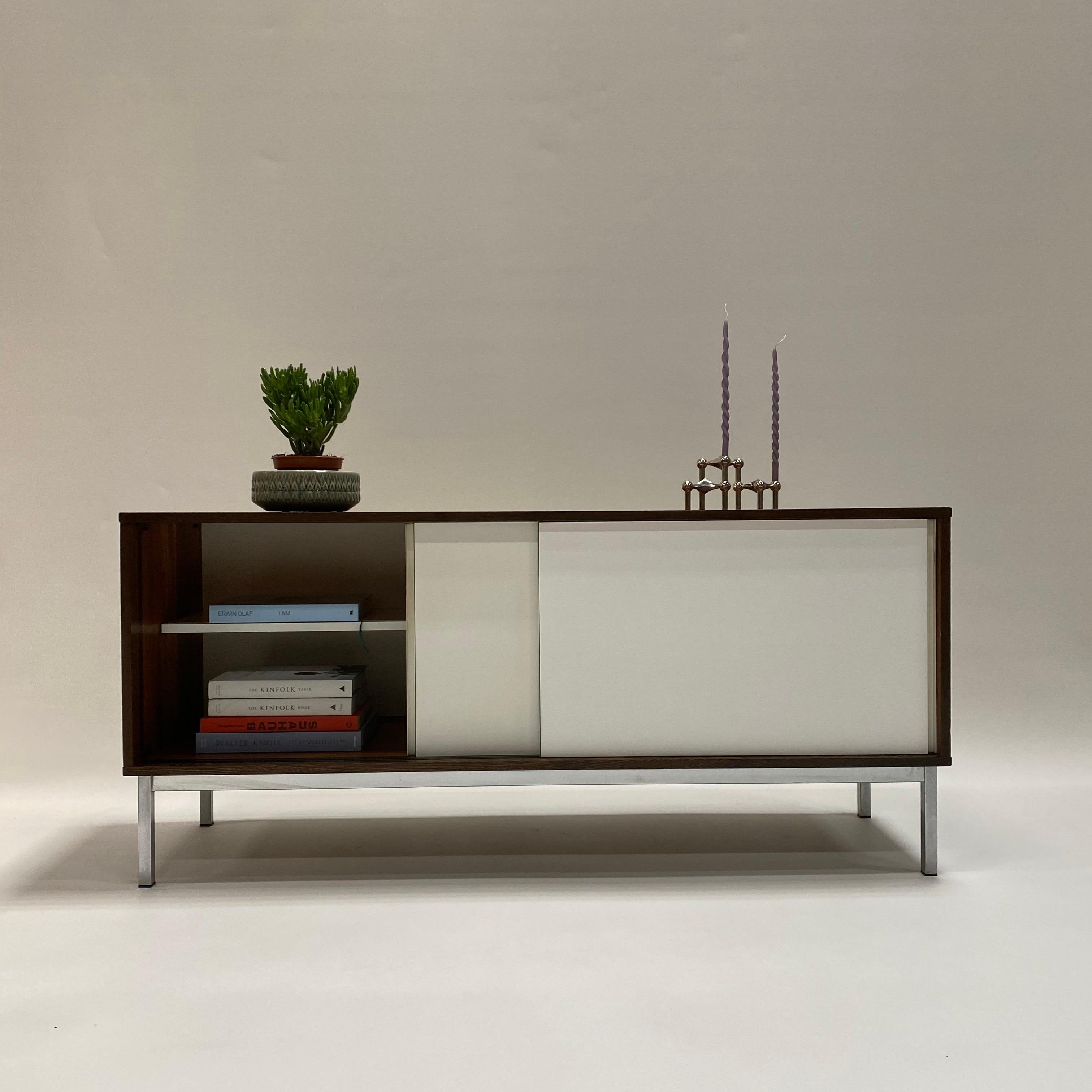 Buffet Wengé de Martin Visser pour ''t Spectrum, Pays-Bas, années 1960 6