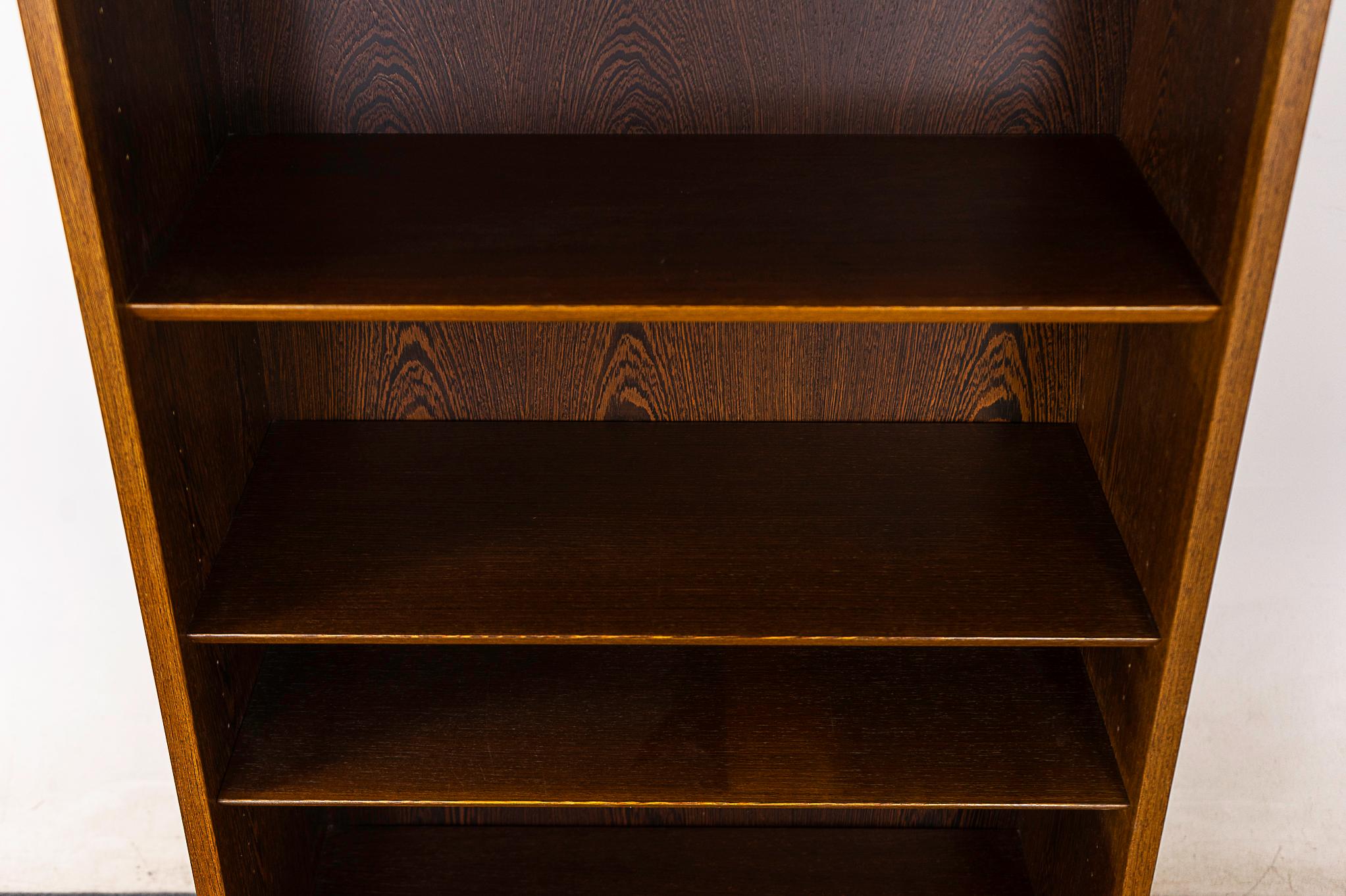 Scandinavian Modern Wenge Wood Bookcase by Hundevad For Sale