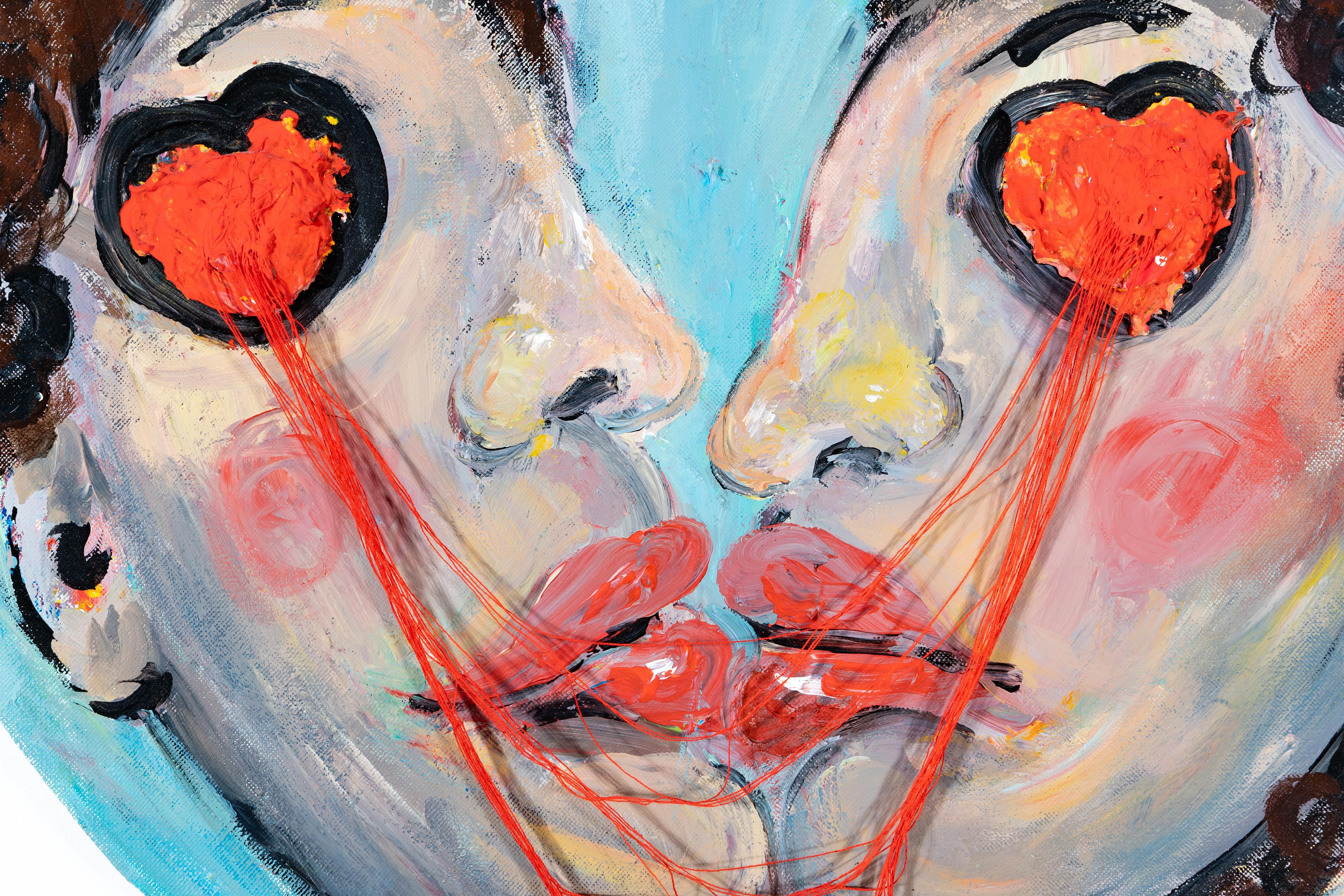 Kreisförmiges Öl- und Acrylgemälde des Künstlers Wenyu Zhu. Dieses Werk zeigt einen leidenschaftlichen Kuss zweier Menschen, die durch viele rote Fäden miteinander verwoben sind. Das Symbol des roten Fadens lässt sich bis in die alte chinesische