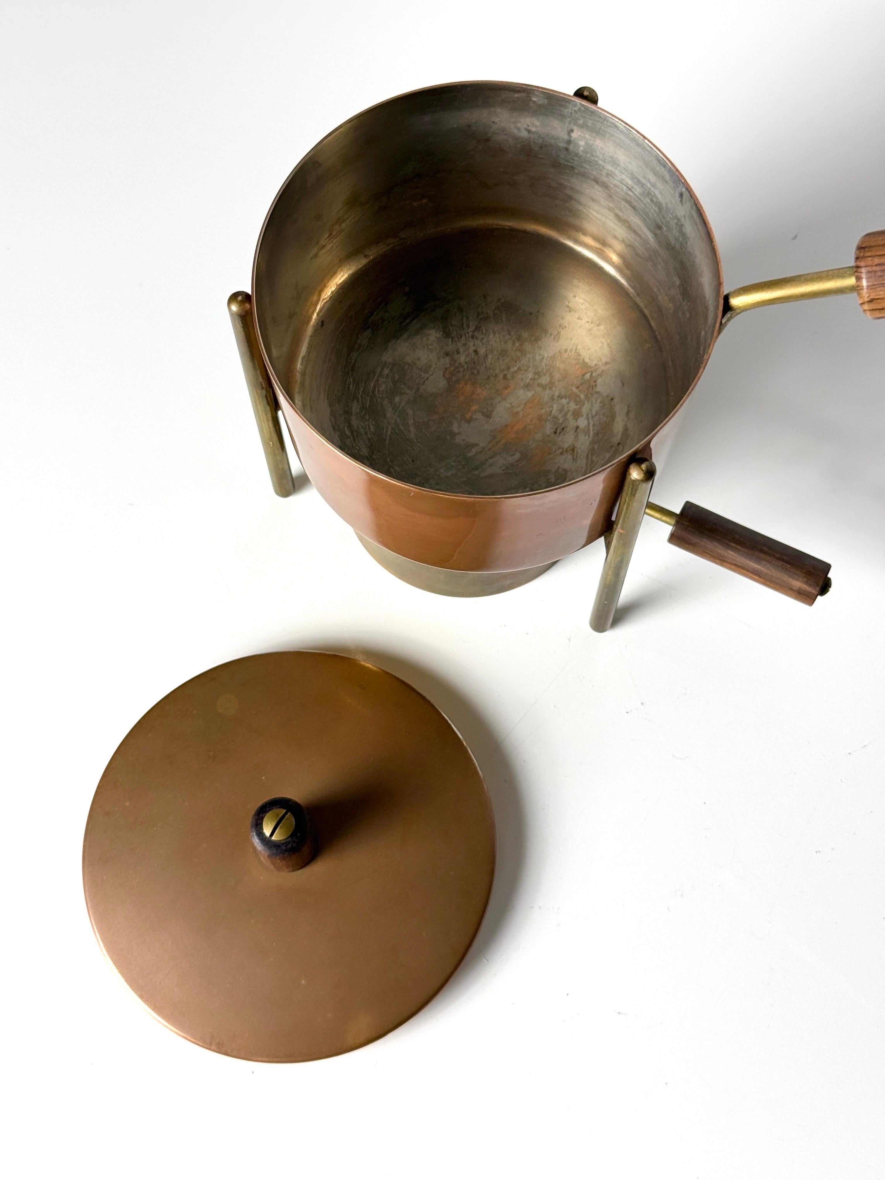 Werkstätte Carl Auböck II Fondue Pot and Burner Set in Copper and Brass 1950s For Sale 3