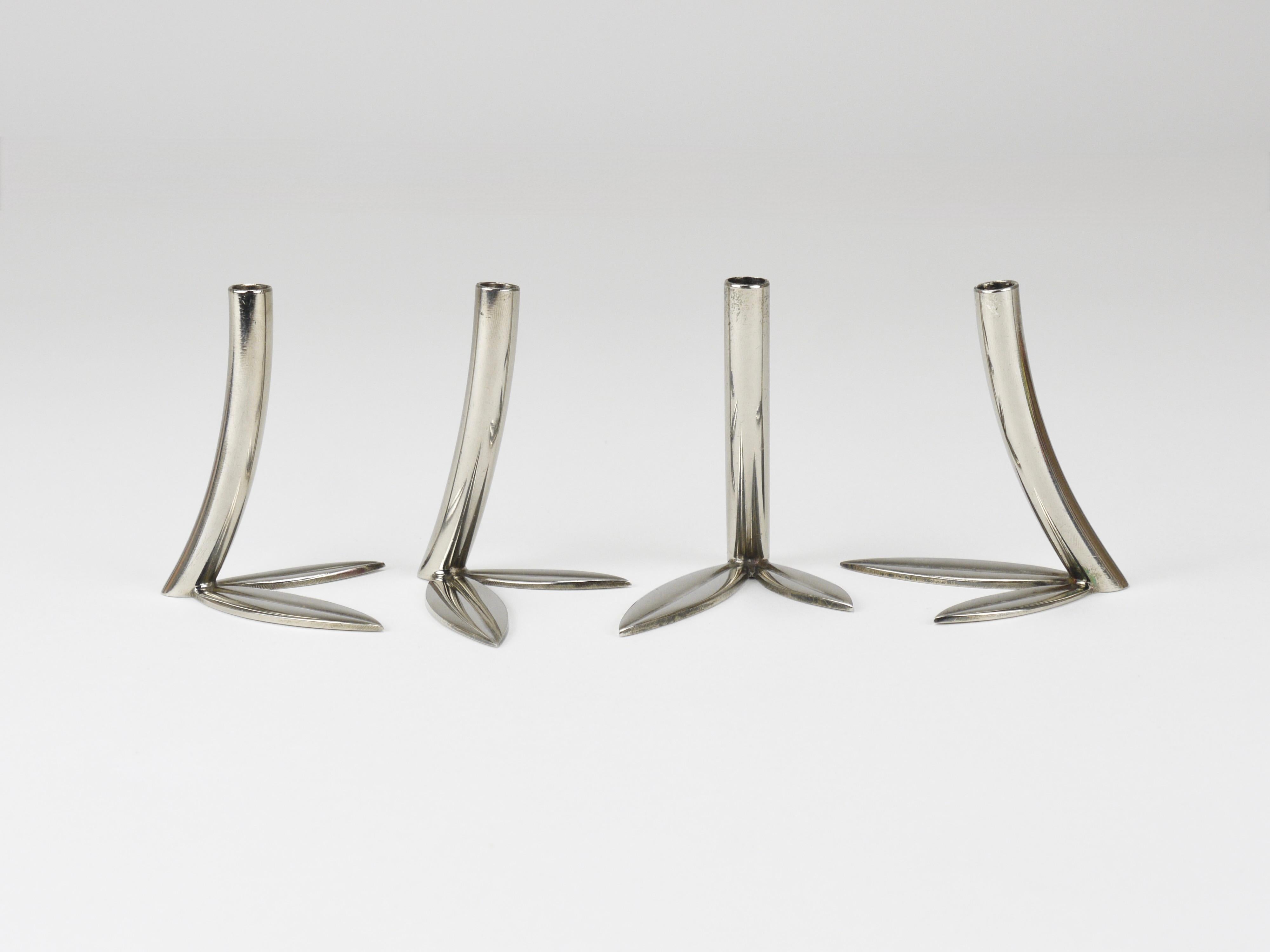 Art Déco Werkstätte Hagenauer 4 vasi a foglia Soliflores, ottone e nichel, Vienna, anni '60