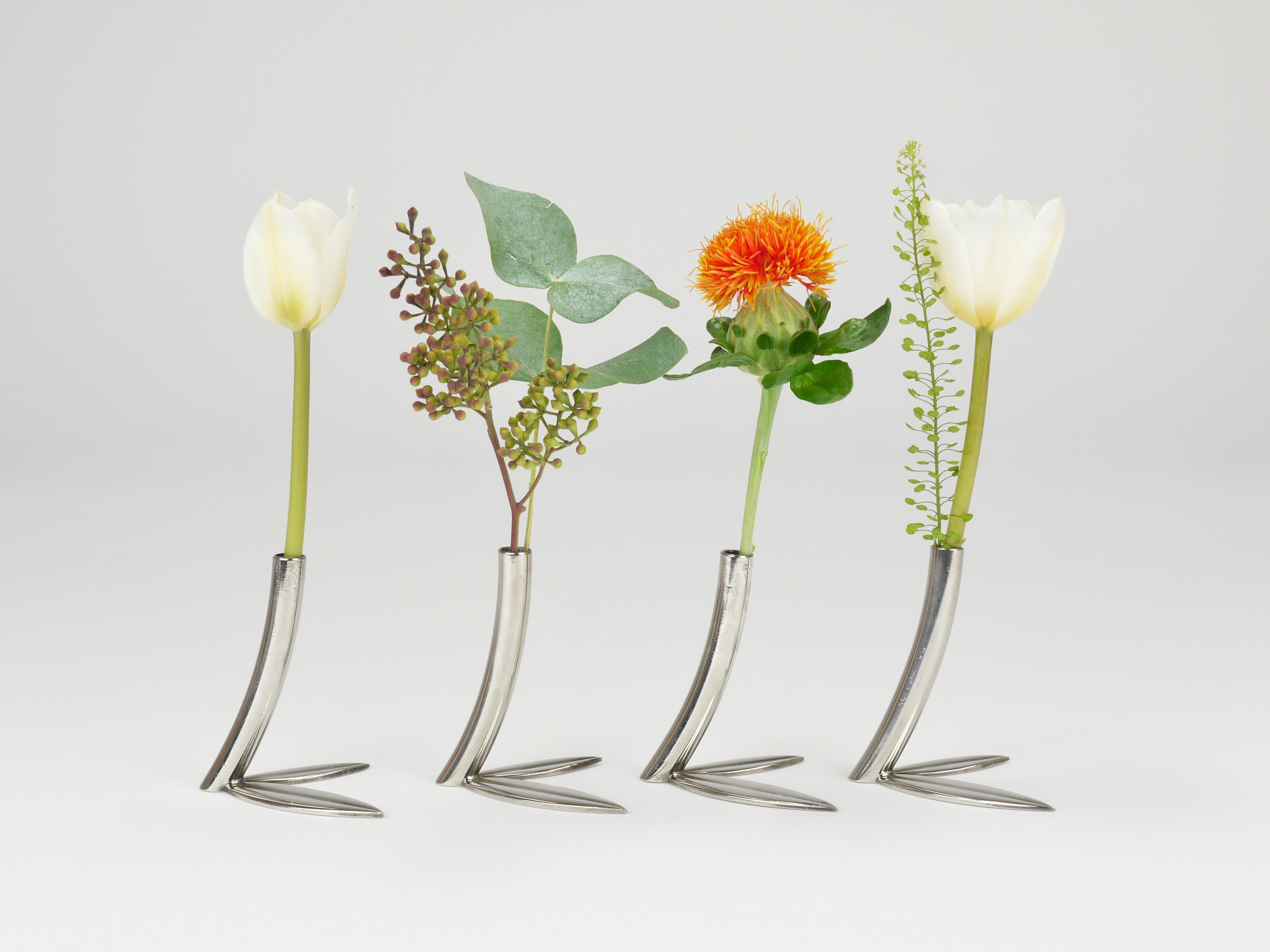 Ottone Werkstätte Hagenauer 4 vasi a foglia Soliflores, ottone e nichel, Vienna, anni '60