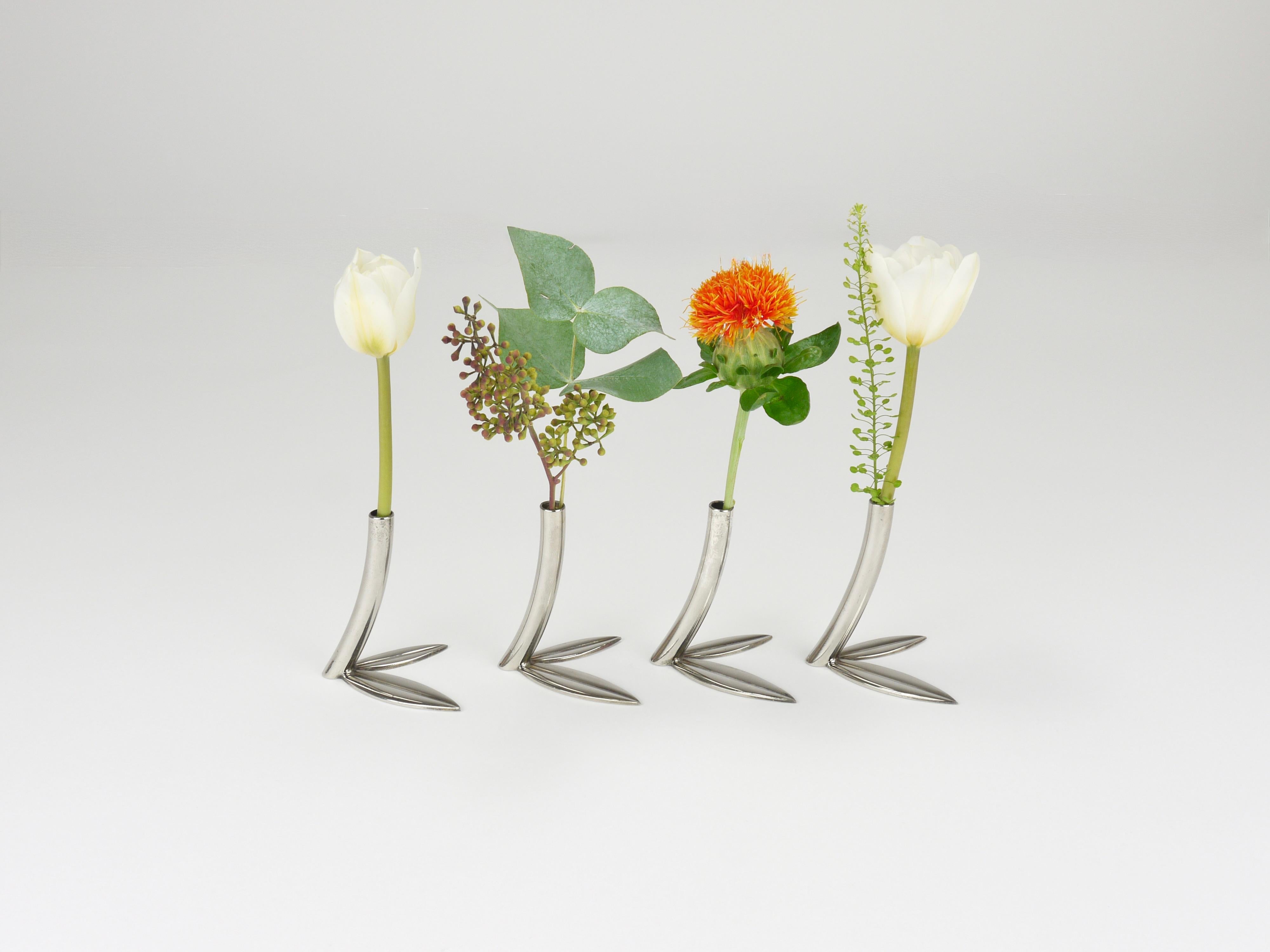 Werkstätte Hagenauer 4 vasi a foglia Soliflores, ottone e nichel, Vienna, anni '60 2