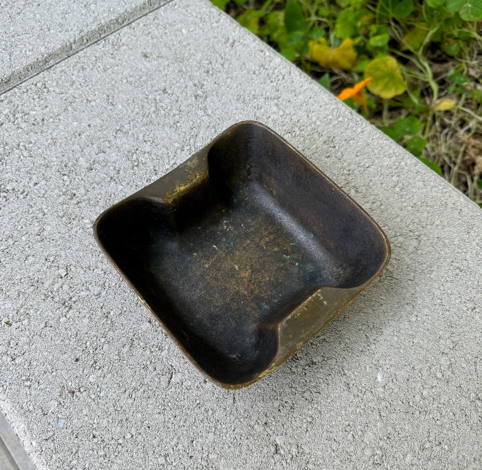 Posacenere / Ciotola in ottone modernista Werkstätte Hagenauer, Austria, anni '50 in vendita 2