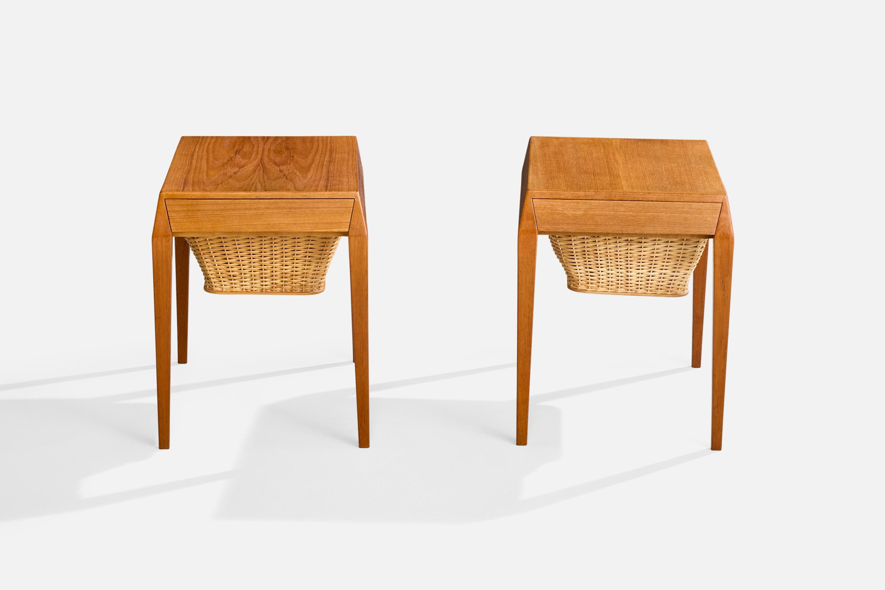 Milieu du XXe siècle Werner Fredriksen, tables de couture, teck, rotin, Suède, années 1950 en vente