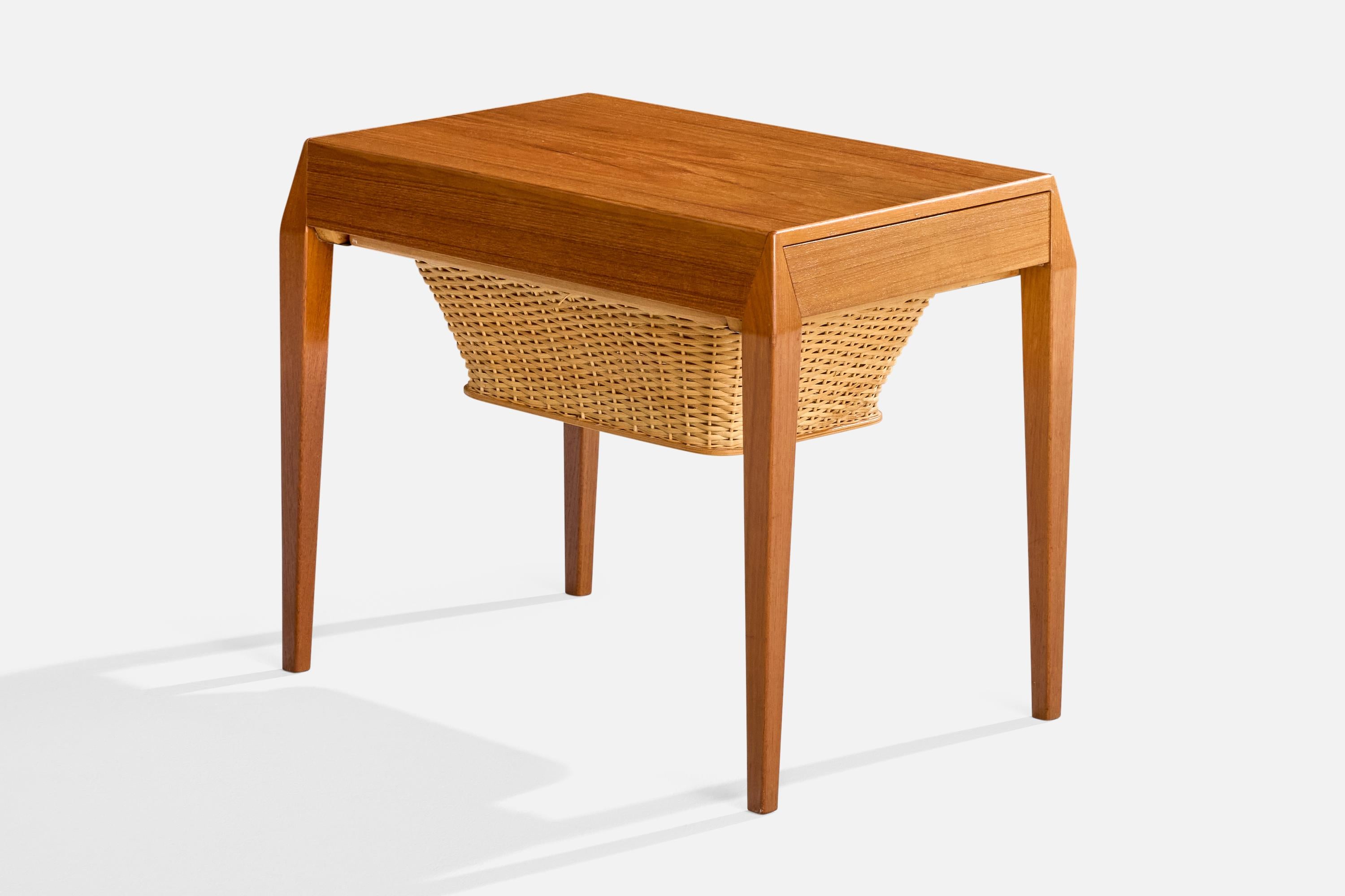 Rotin Werner Fredriksen, tables de couture, teck, rotin, Suède, années 1950 en vente