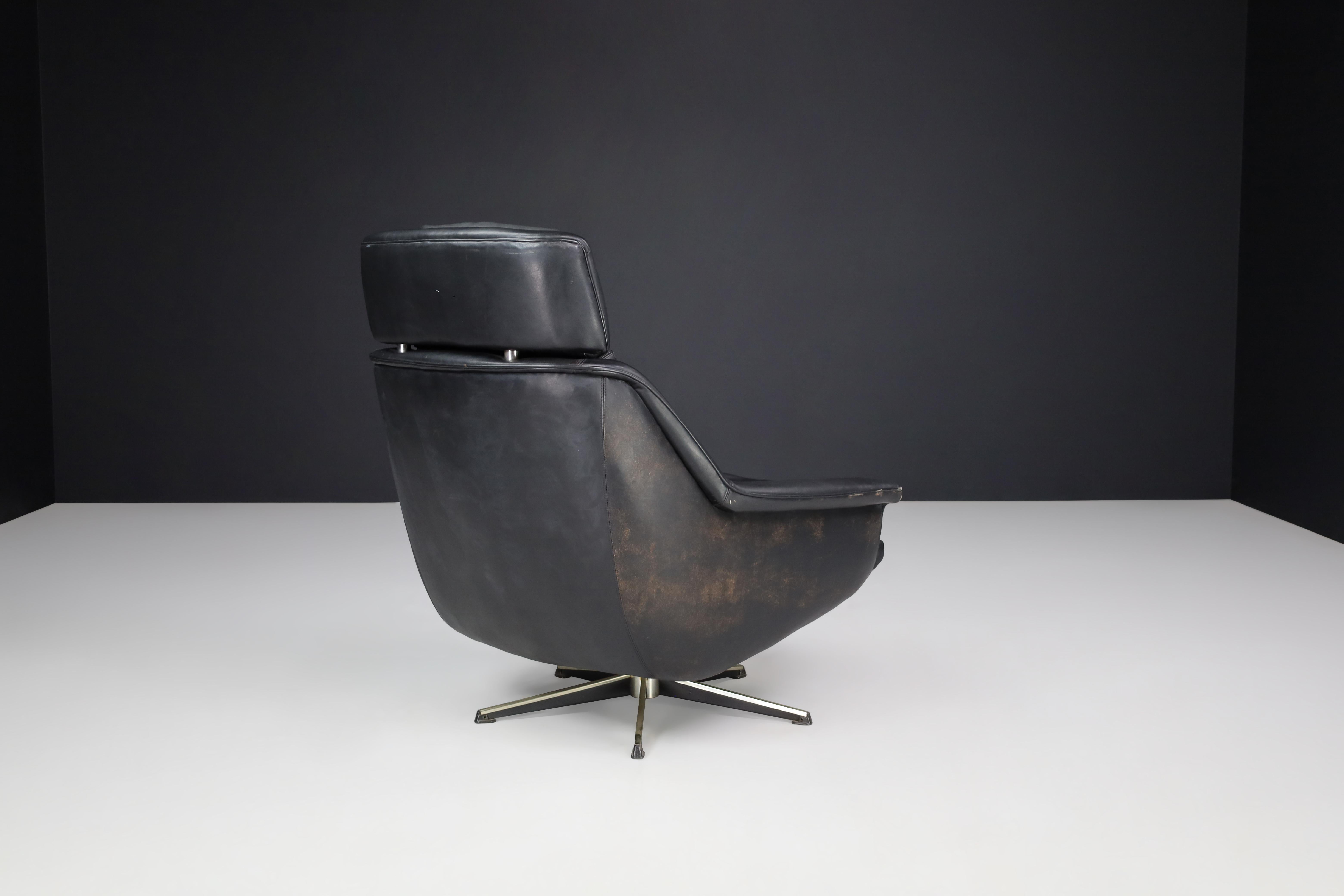 Werner Langefeld For ESA Møbelværk Patinated Leather Lounge Chair Denmark 1960s en vente 6