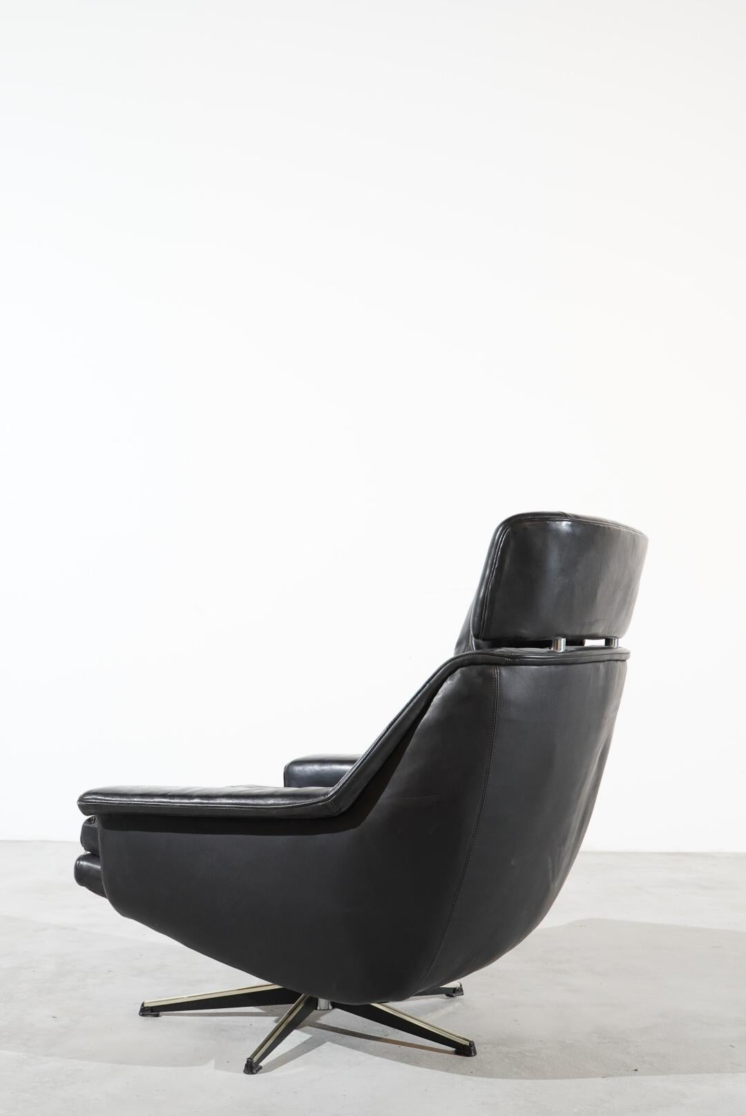 20th Century Werner Langenfeld Model 802 Esa Møbelværk Leather Lounge Chair + Ottoman For Sale
