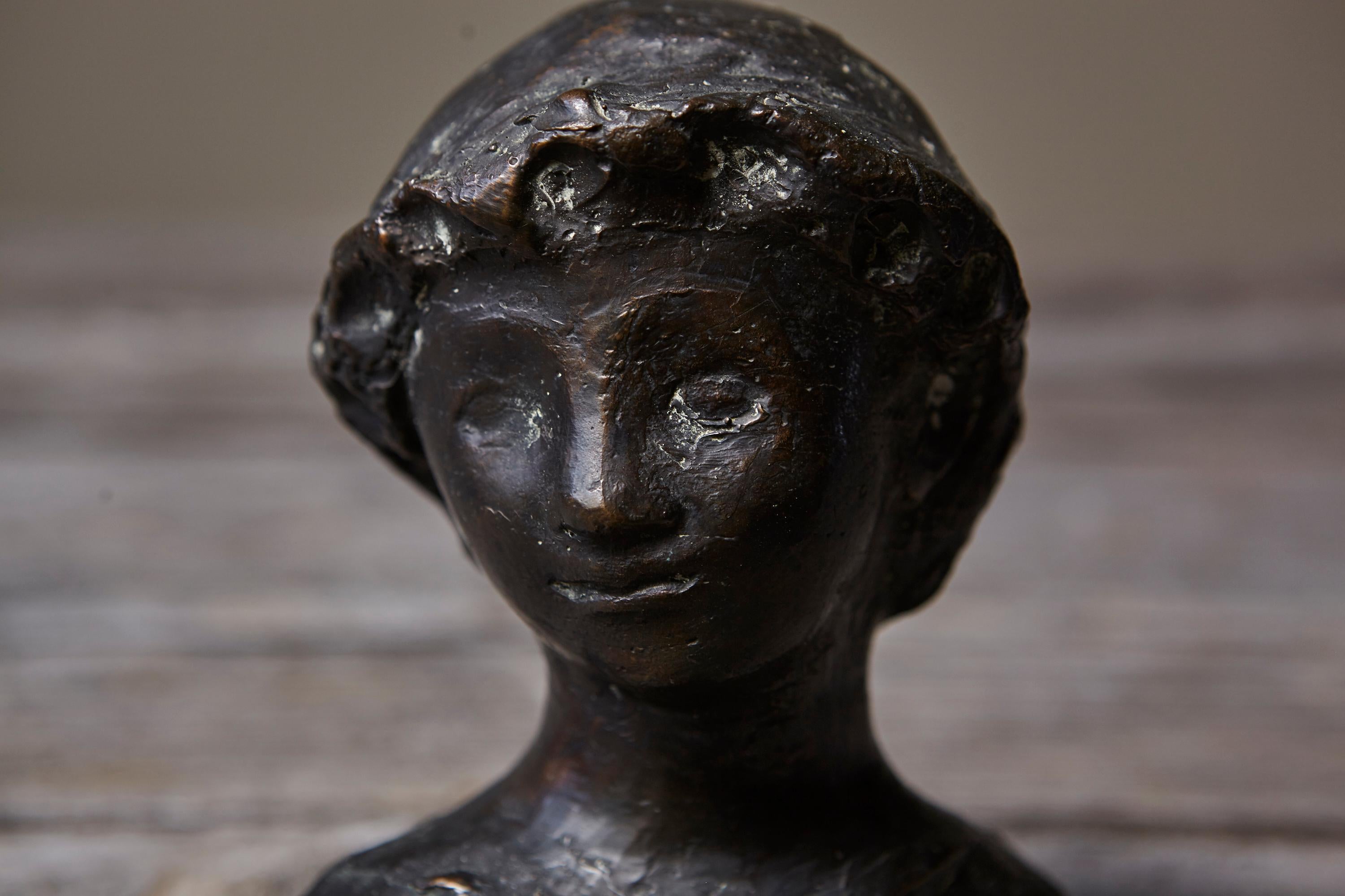 Werner Meurer Buste en bronze d'un garçon, fonte limitée Allemagne Milieu du 20e siècle en vente 6