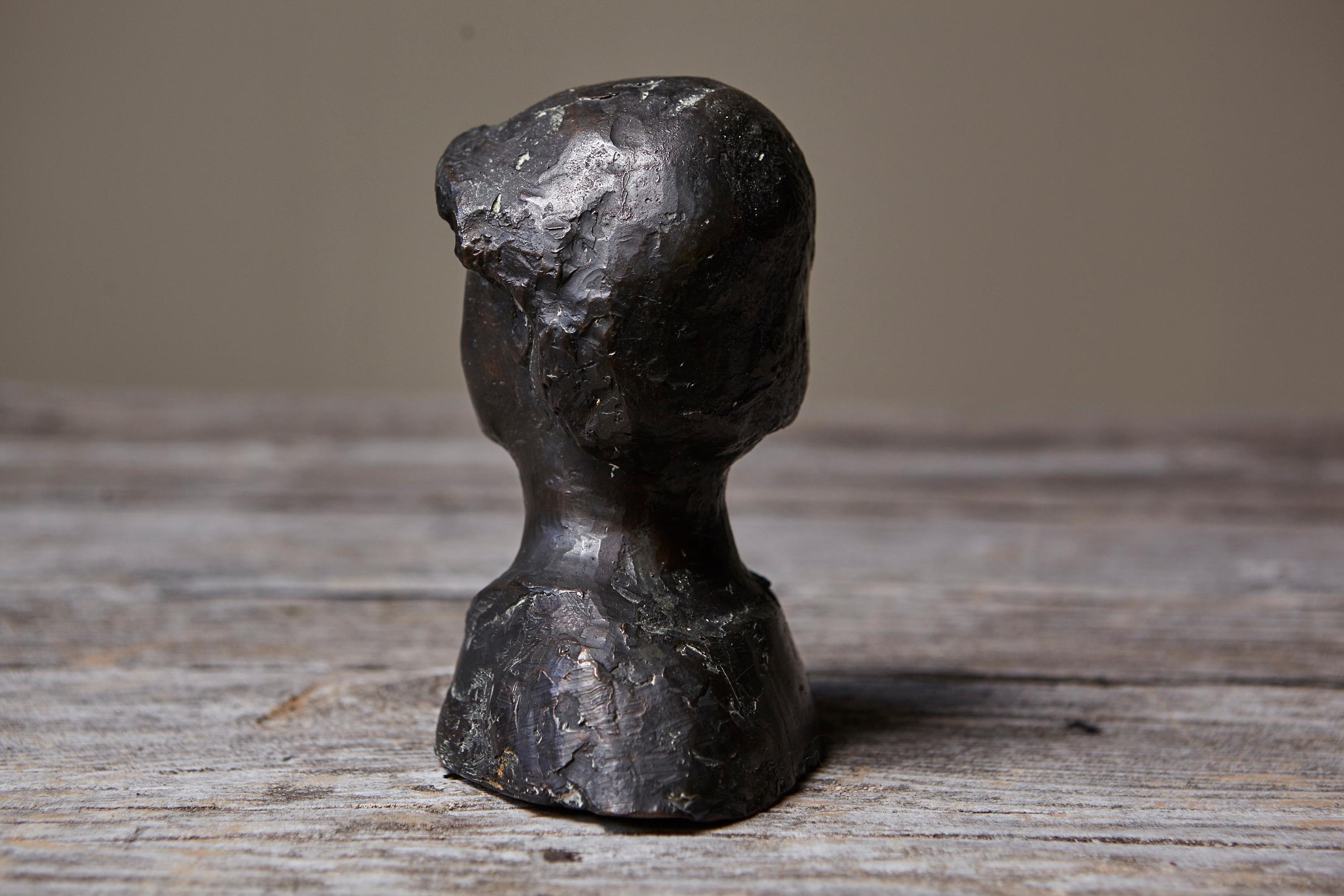 Bronze Werner Meurer Buste en bronze d'un garçon, fonte limitée Allemagne Milieu du 20e siècle en vente