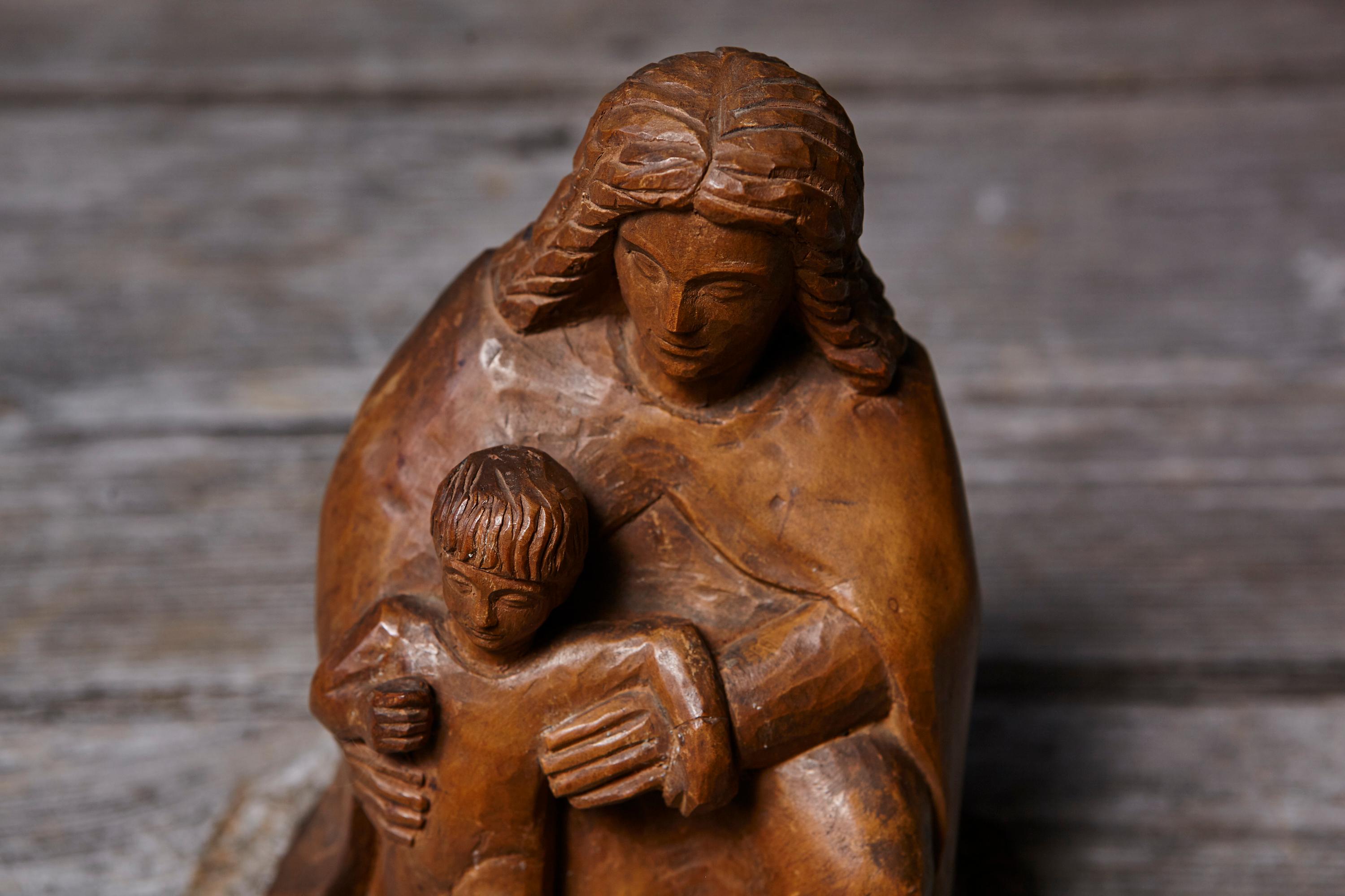 Werner Meurer Sculpture unique en Wood d'une mère et d'un Child, 1980 Pièce d'exposition en vente 6