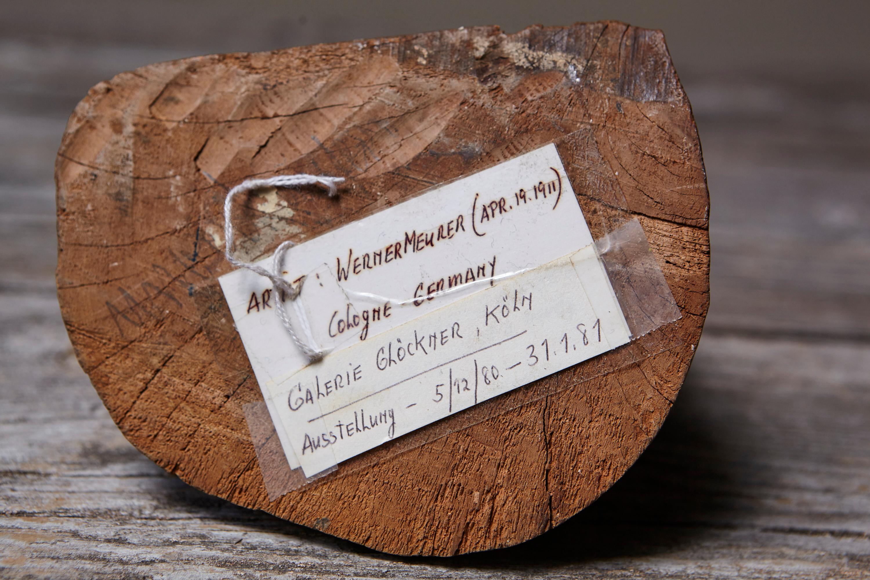 Werner Meurer Sculpture unique en Wood d'une mère et d'un Child, 1980 Pièce d'exposition en vente 10