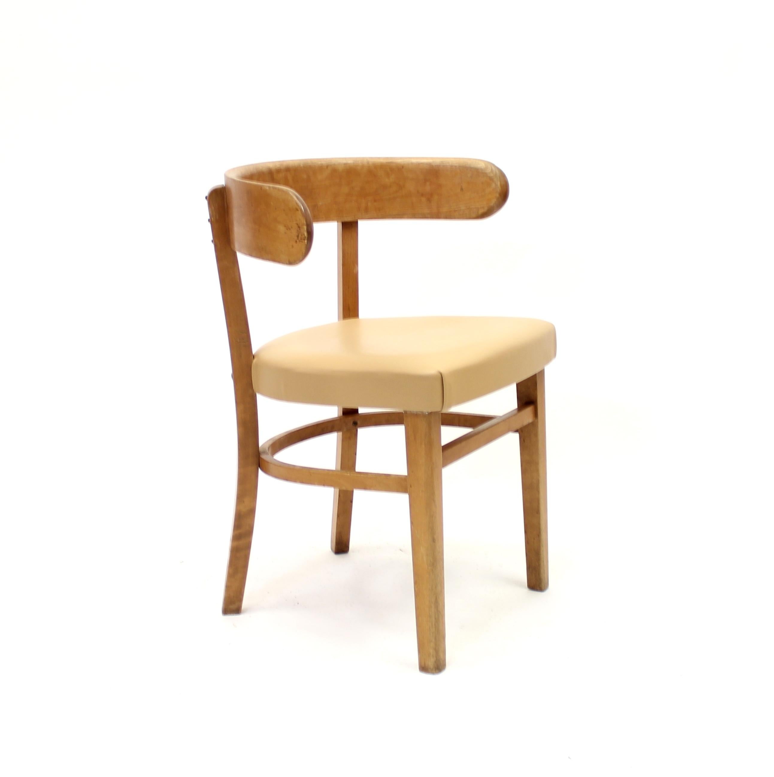 Werner West, Hugging Chair, Wilhelm Schauman Ltd, 1940s In Good Condition In Uppsala, SE