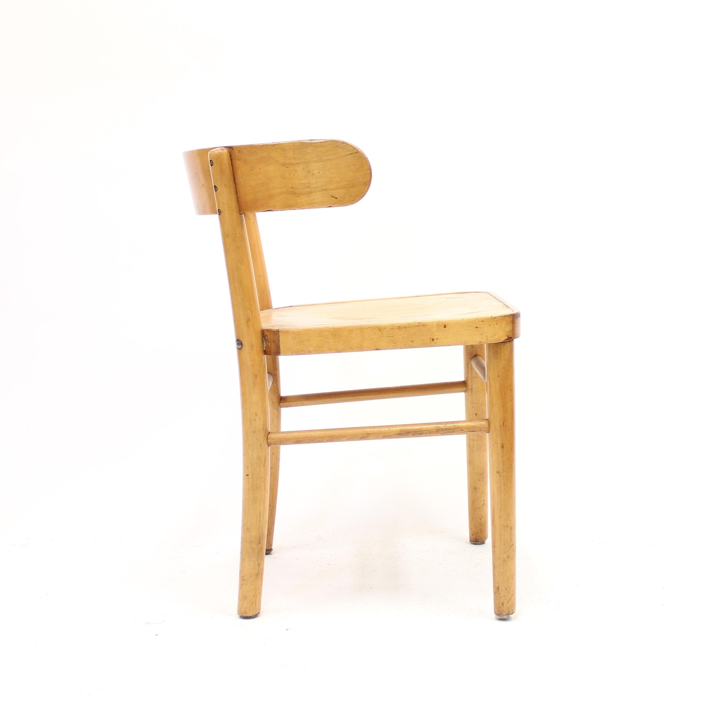 Werner West, Hugging Chair, Wilhelm Schauman Ltd, 1940er Jahre (Birke) im Angebot