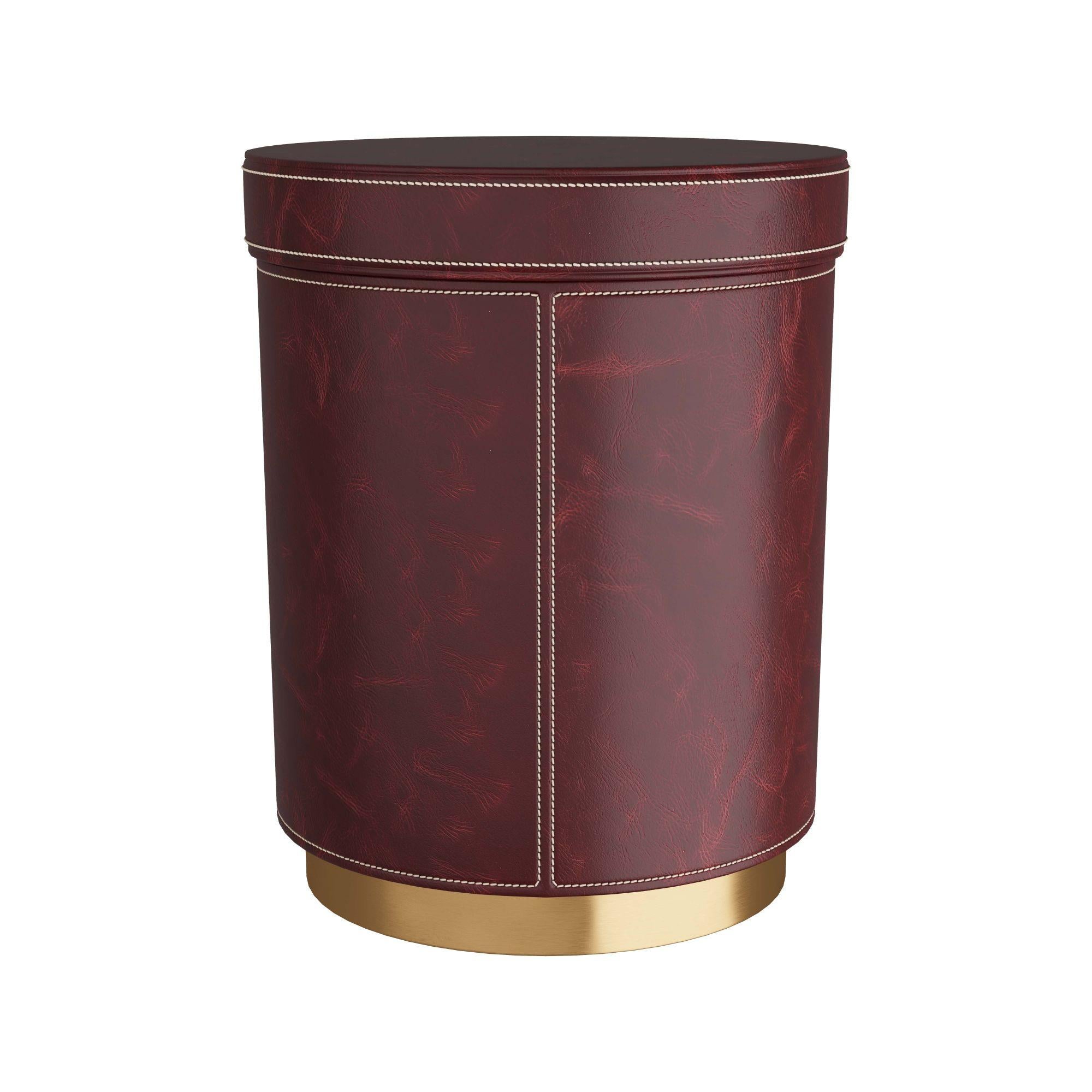 Wes Akzenttisch FAI05  - Merlot-Leder und antikes Messing (21. Jahrhundert und zeitgenössisch) im Angebot
