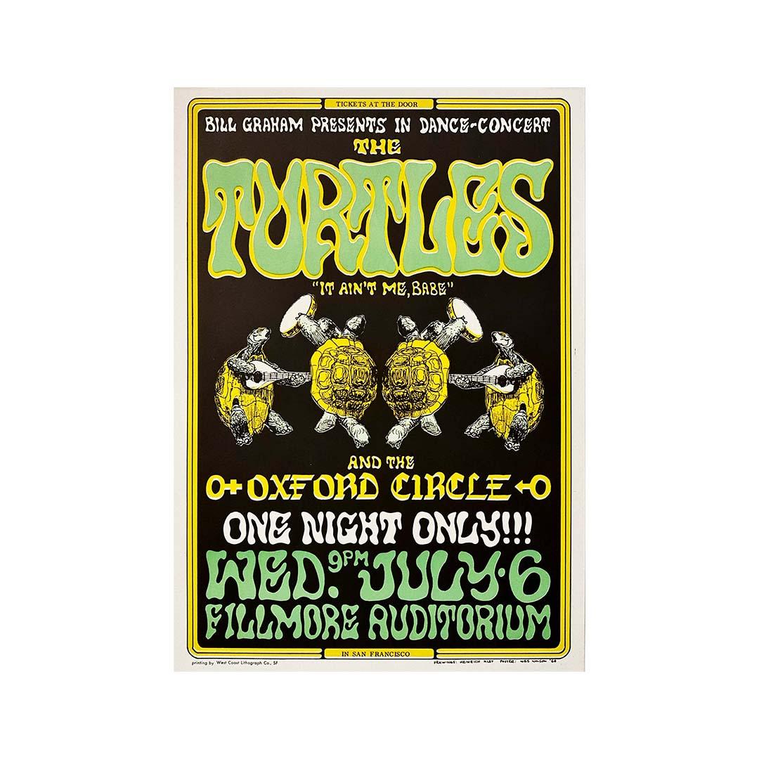 Wes Wilson entwarf dieses Plakat 1966, um für ein Konzert der legendären amerikanischen Rockband The Turtles zu werben. Er übernahm die skurrilen Bilder der Schildkröten von den Zeichnungen des deutschen Karikaturisten und Cartoonisten Heinrich