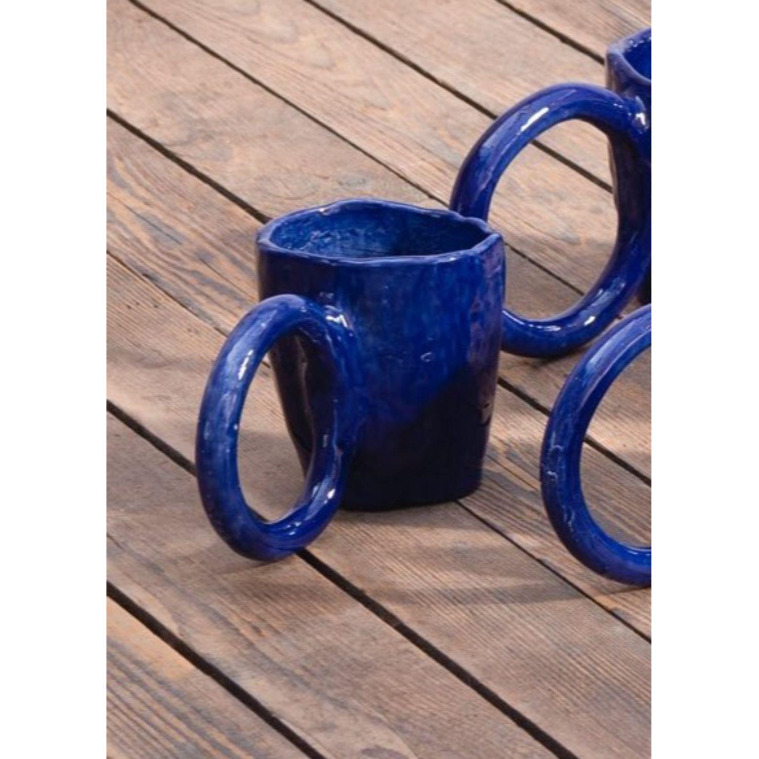 Donuts mugs signed by Pia Chevalier
All the profits are donated to WeSea Organization for the protection of the Marine Environment.
Each one is unique
Materials: enameled earthenware
Dimensions: H 10 x 22 cm
Pia Chevalier is a French