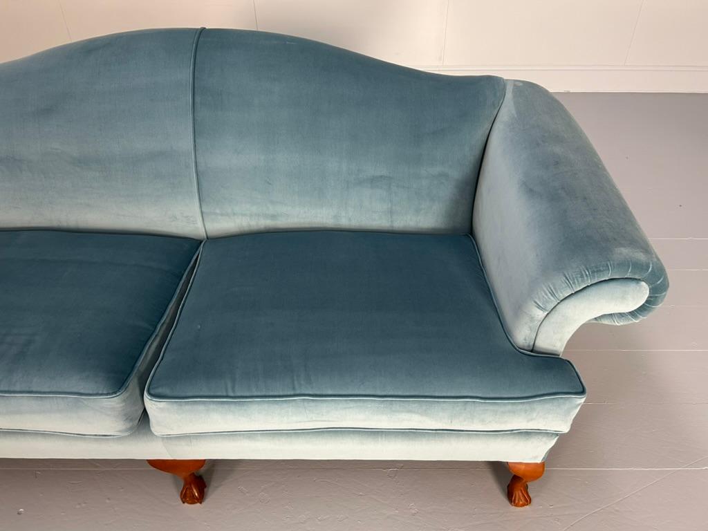 Canapé 3 places Wesley Barrell Marlborough en velours bleu pâle en vente 2