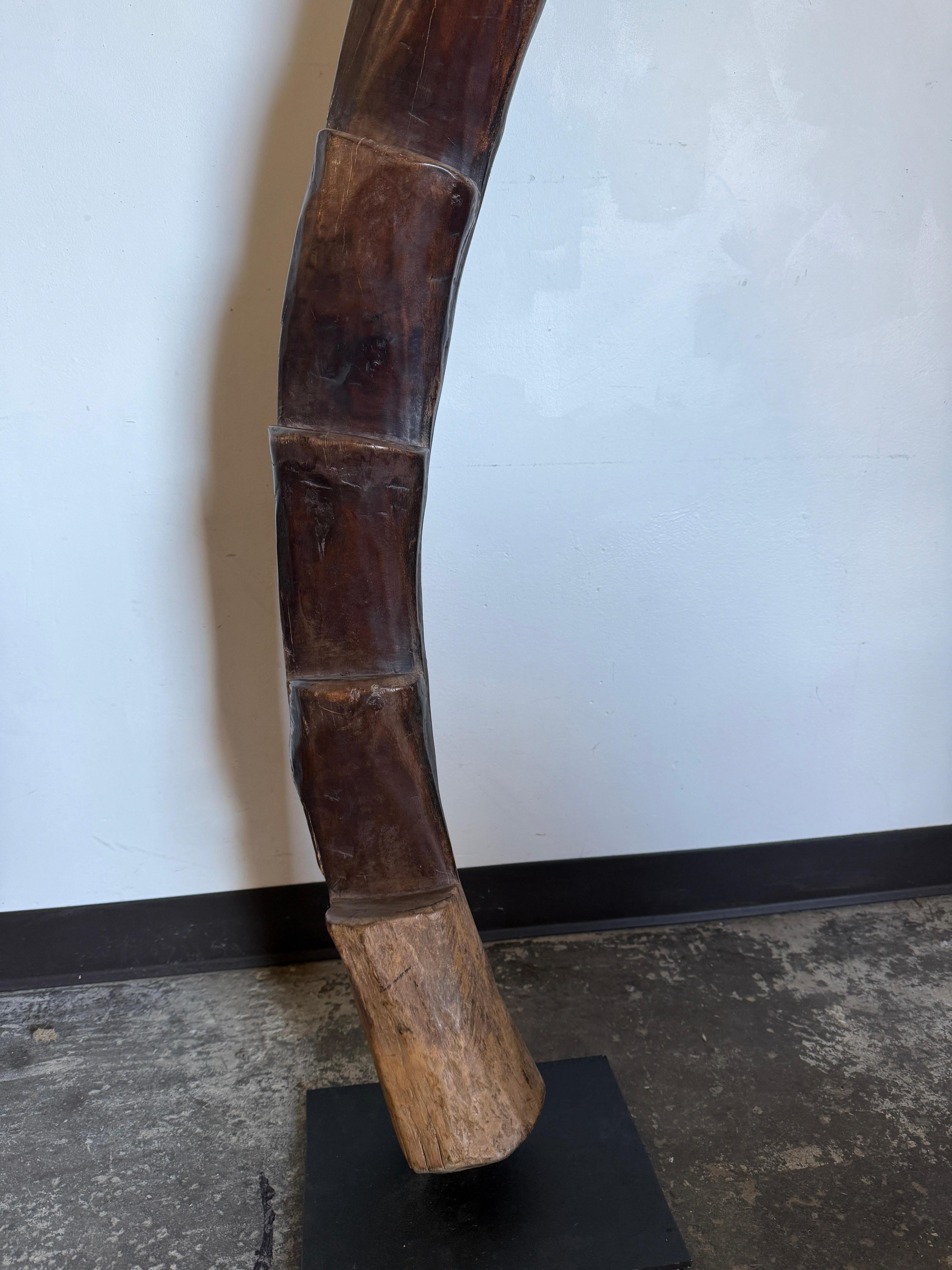 Sculpté Échelle Dogon d'Afrique de l'Ouest en vente
