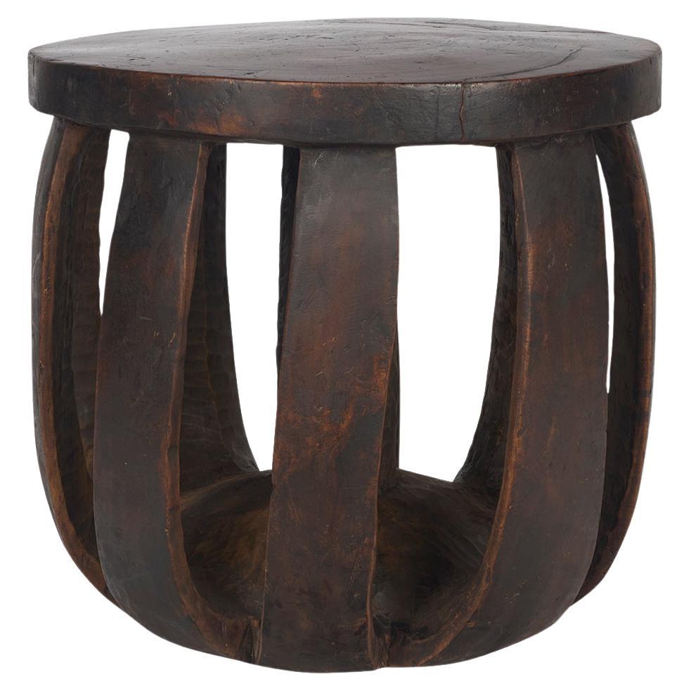Tabouret en bois sculpté d'Afrique de l'Ouest (Guinée)