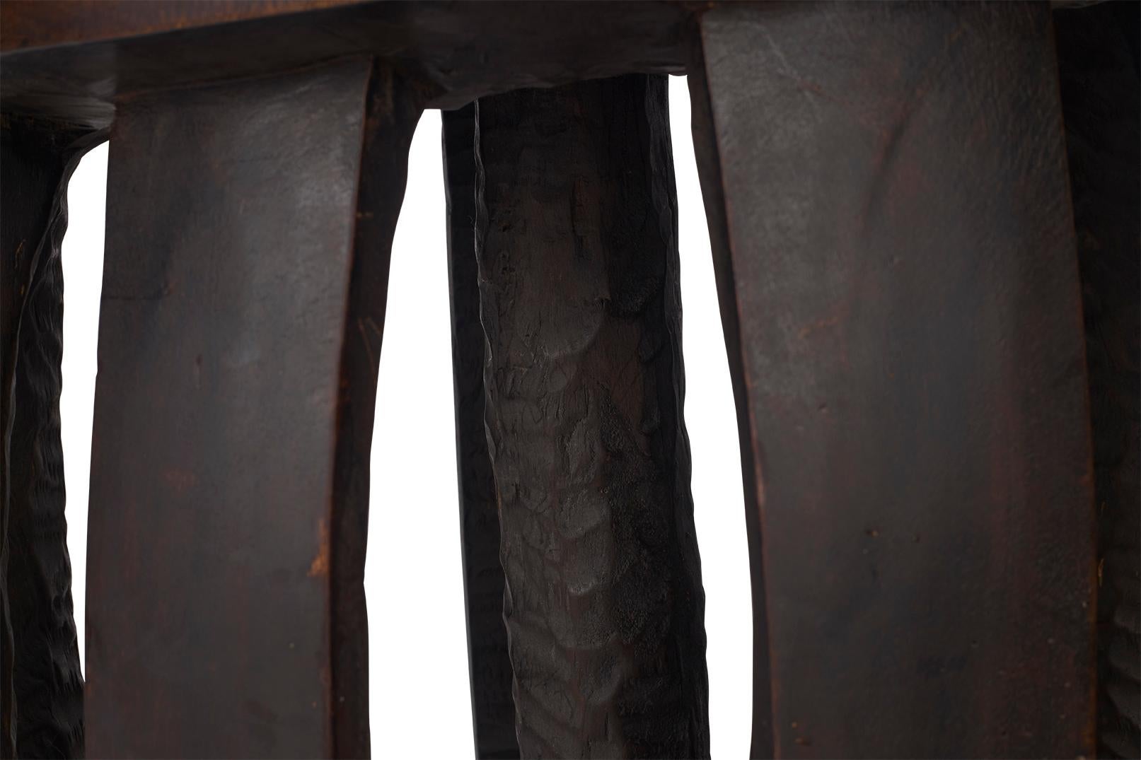 Tabouret en bois sculpté d'Afrique de l'Ouest (Guinée) en vente 3
