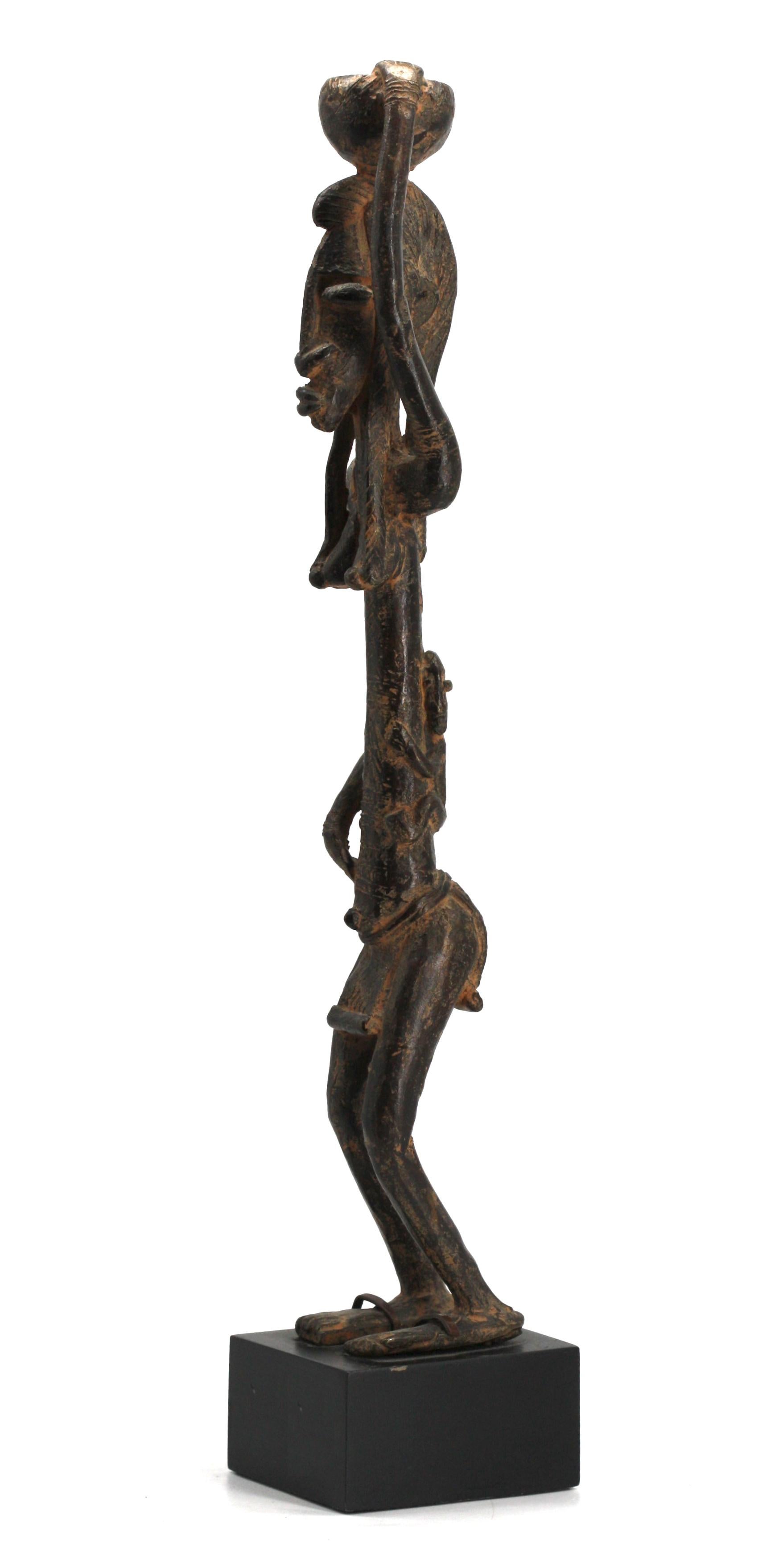 Figura di maternità in ferro dell'Africa occidentale In condizioni buone in vendita a West Palm Beach, FL
