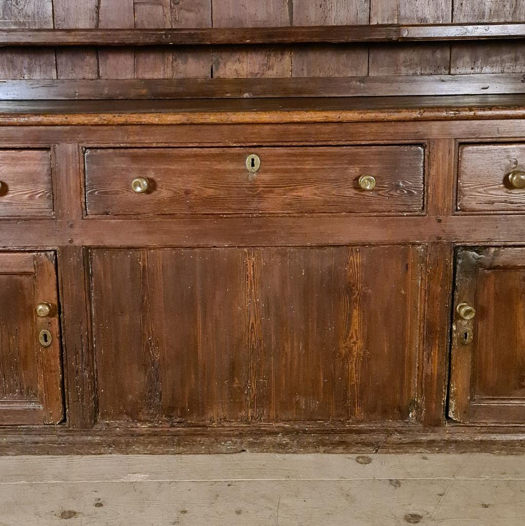 Wonderful West Country farmhouse pine dresser. Very good colour. 1810.

Dimensions
108 inches (274 cms) wide
23.5 inches (60 cms) deep
81 inches (206 cms) high.