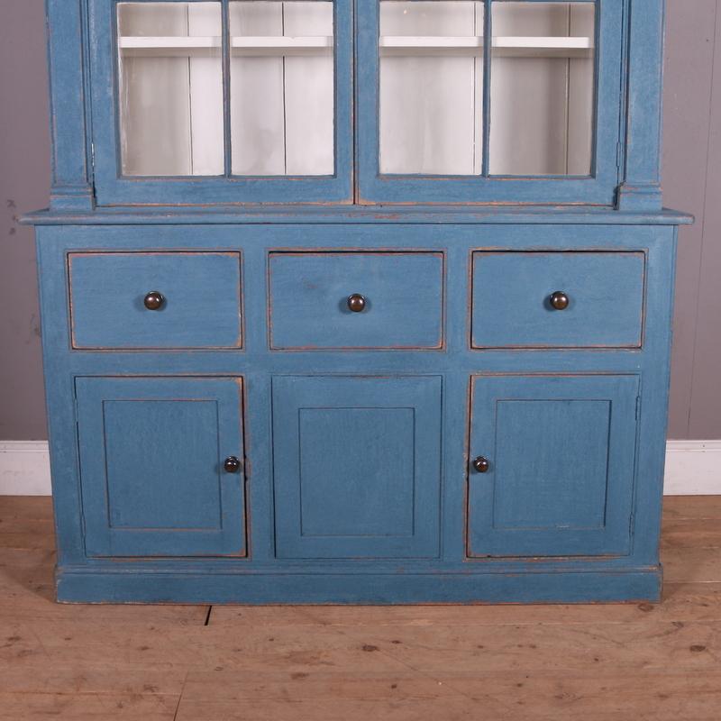 Pretty 19th C West Country glazed painted pine dresser. 1840.

Reference: 7217

Dimensions
61.5 inches (156 cms) wide
20 inches (51 cms) deep
79.5 inches (202 cms) high.