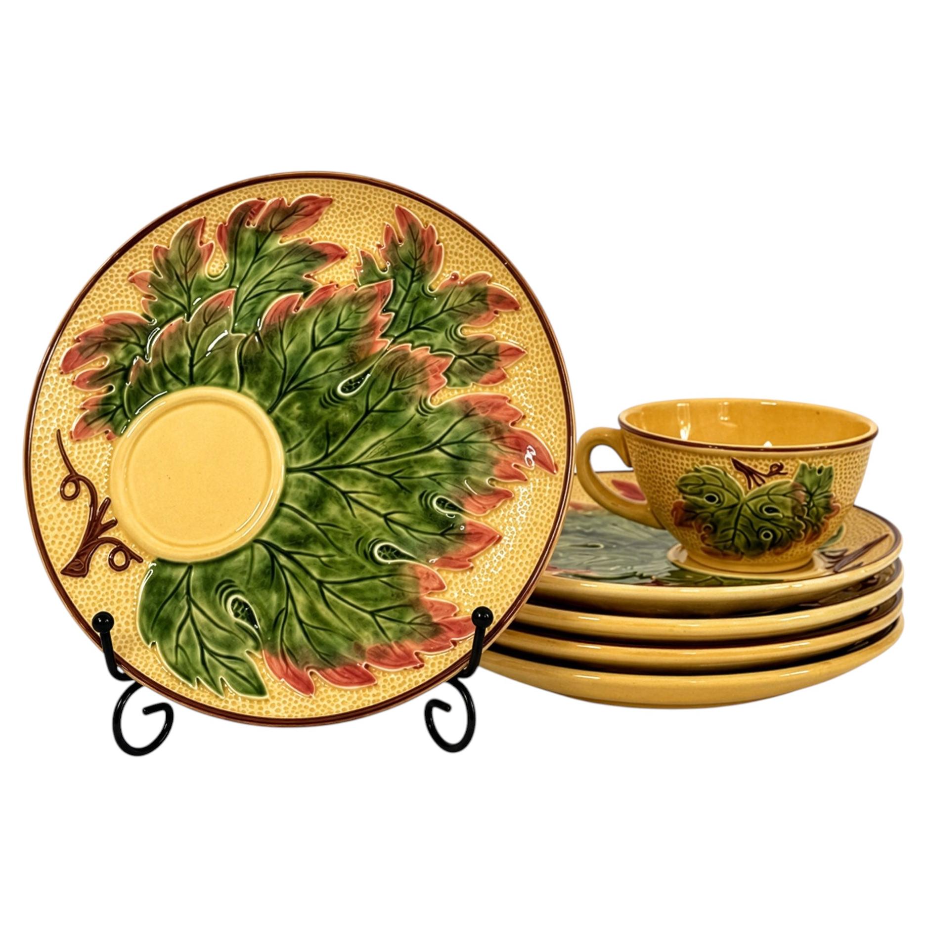 Westdeutsches Majolika-Snack-Set mit Tasse und Snack-Tellern, CIRCA 1960 im Angebot