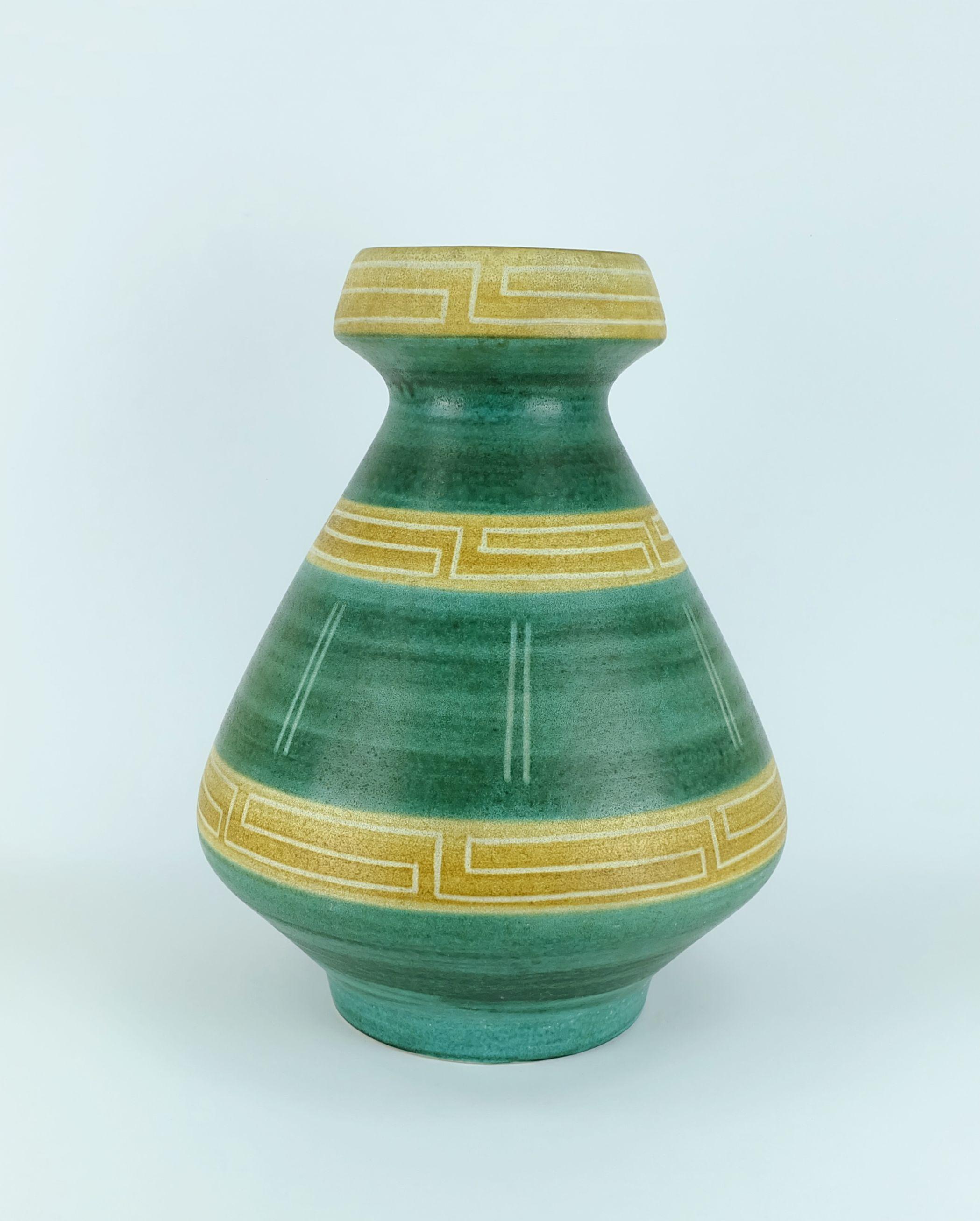 florero alemán de mediados de siglo bay keramik modelo 680-40 decoración geométrica Moderno de mediados de siglo en venta