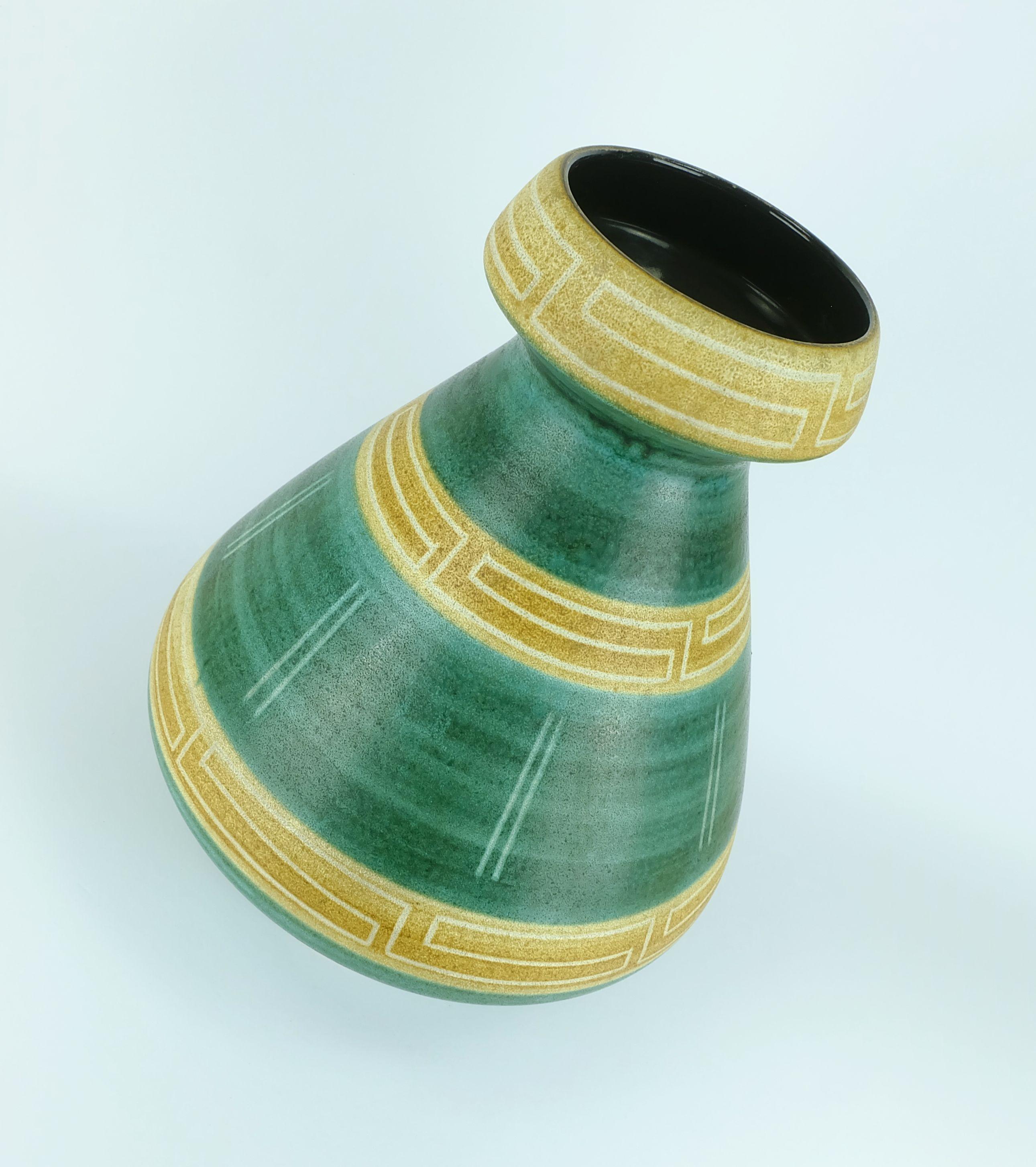 florero alemán de mediados de siglo bay keramik modelo 680-40 decoración geométrica en Bueno estado para la venta en Mannheim, DE