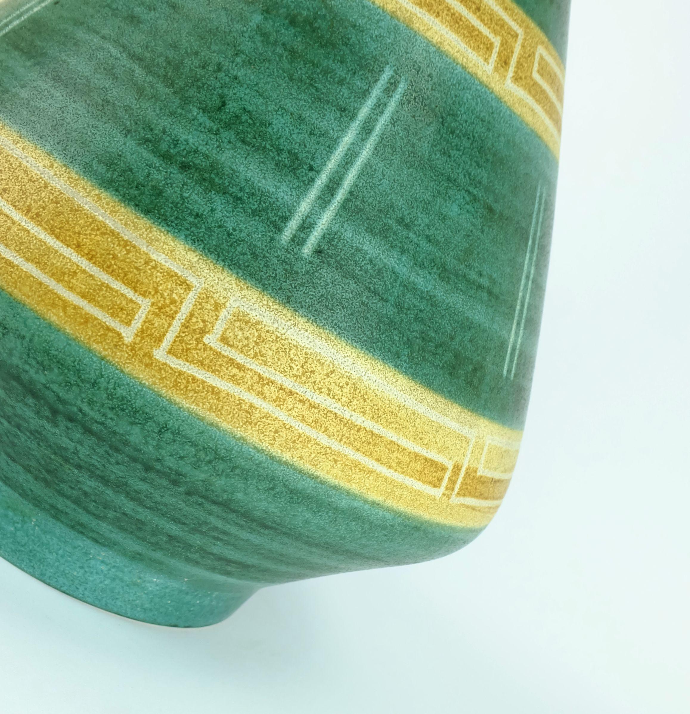 florero alemán de mediados de siglo bay keramik modelo 680-40 decoración geométrica en venta 2